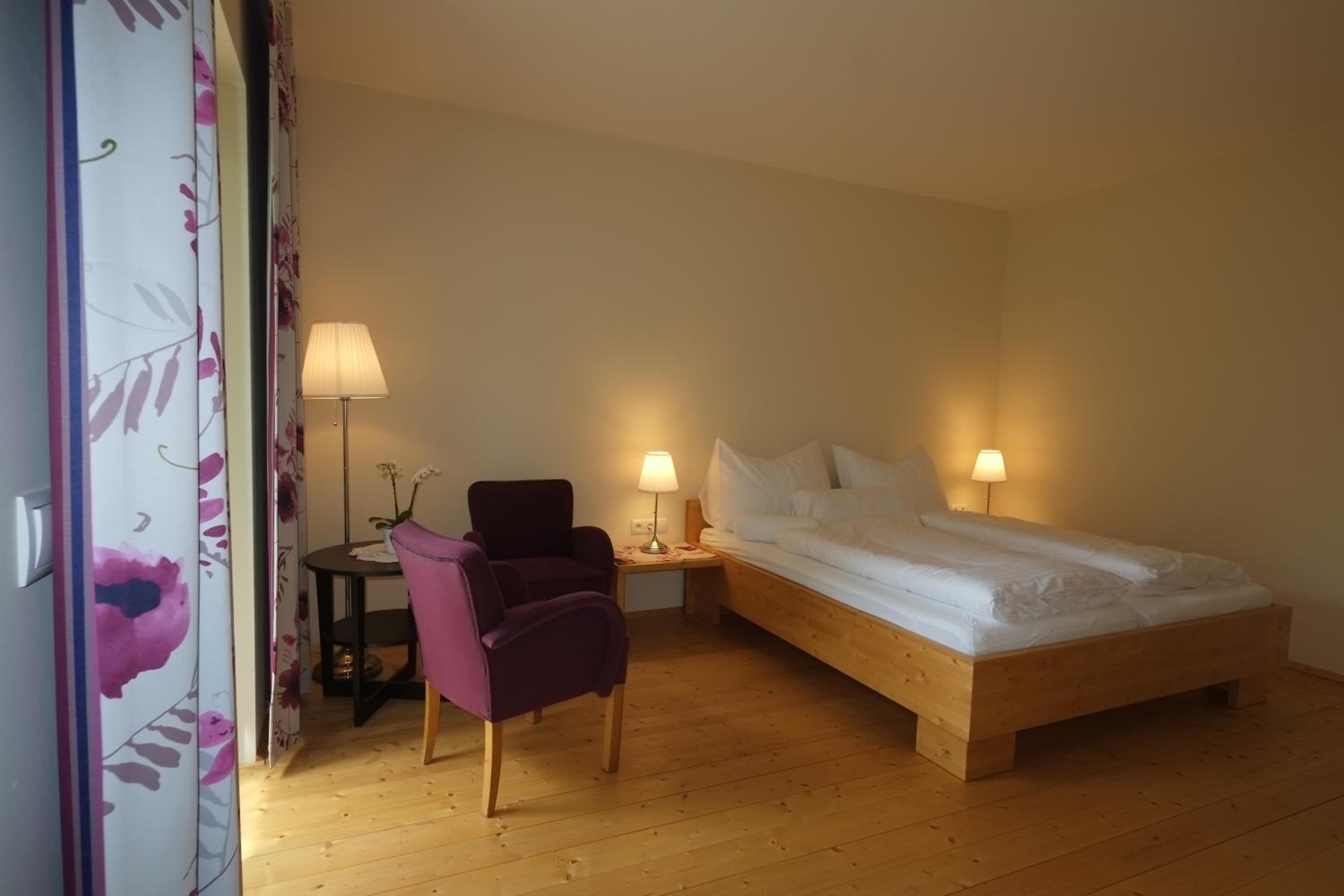 Standard Double Room - Photo 5