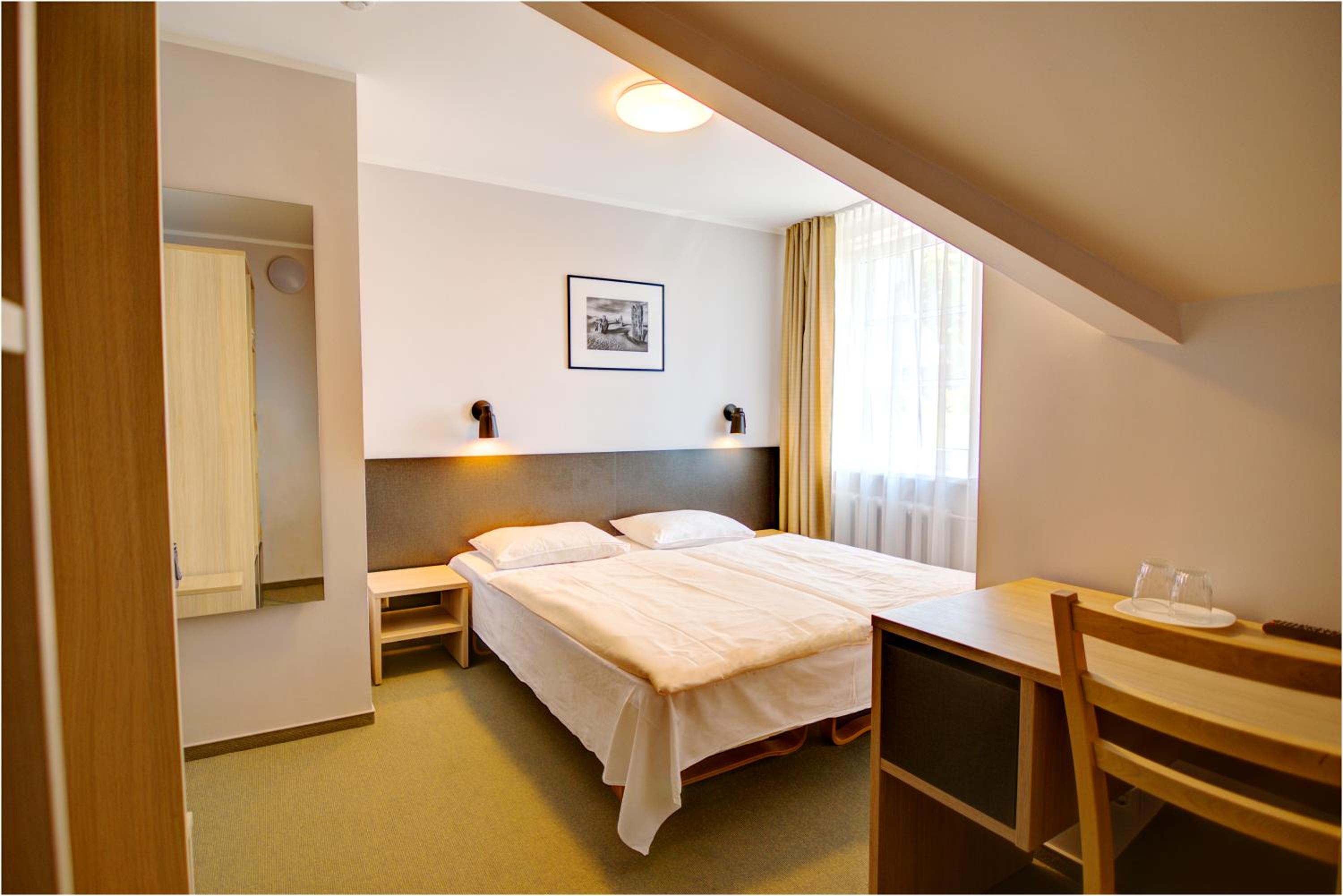 Double or Twin Room photo 3