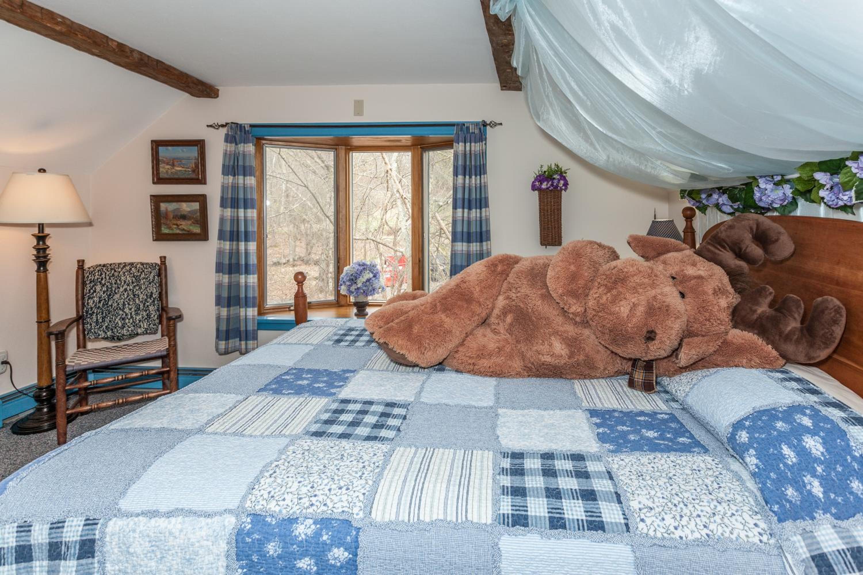 Queen Room photo 1