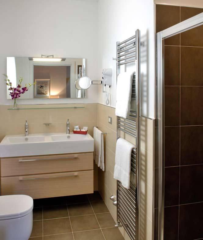 Superior Double or Twin Room with Partial Sea View - Photo 7