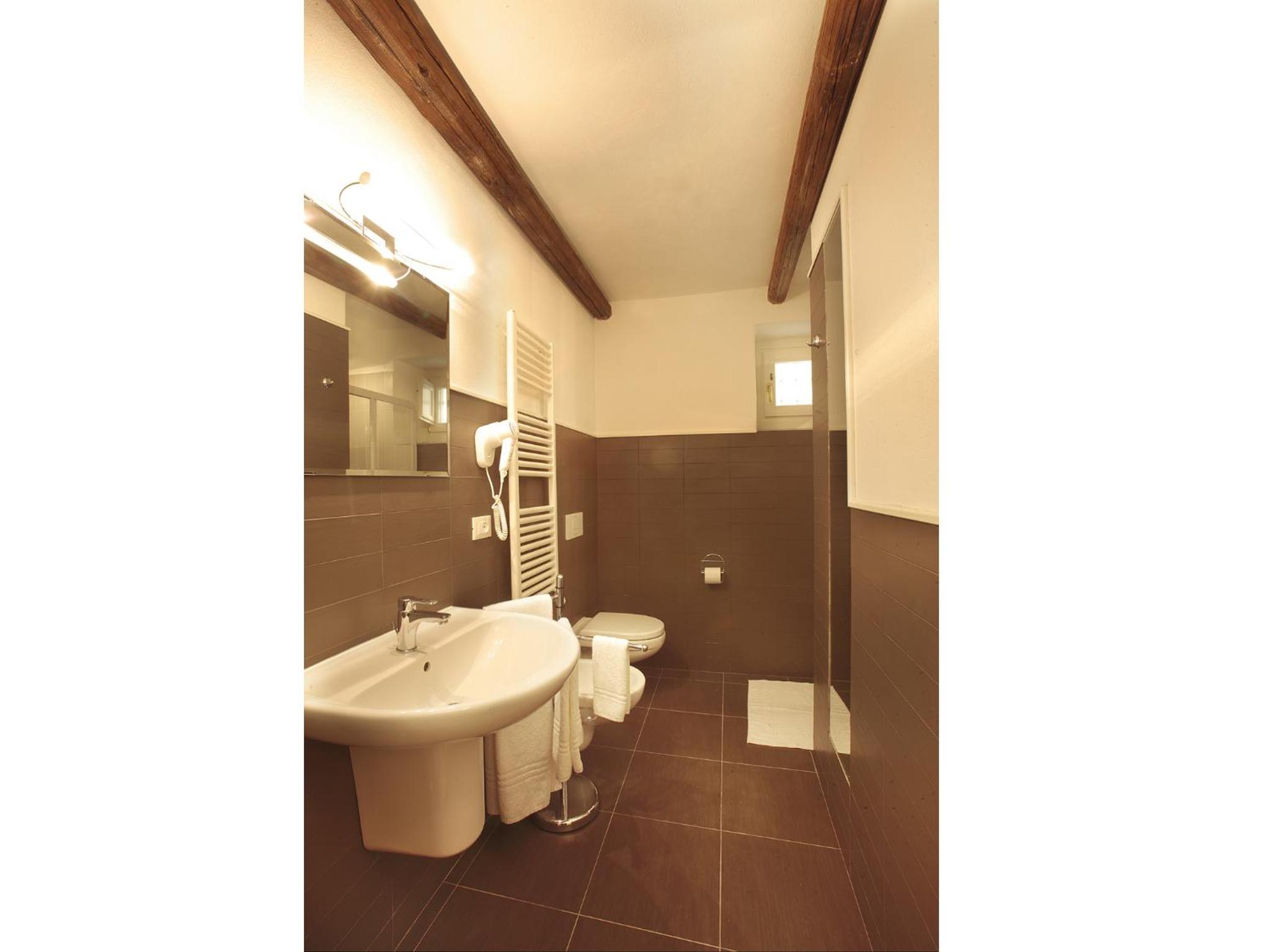 Budget Double or Twin Room photo 3