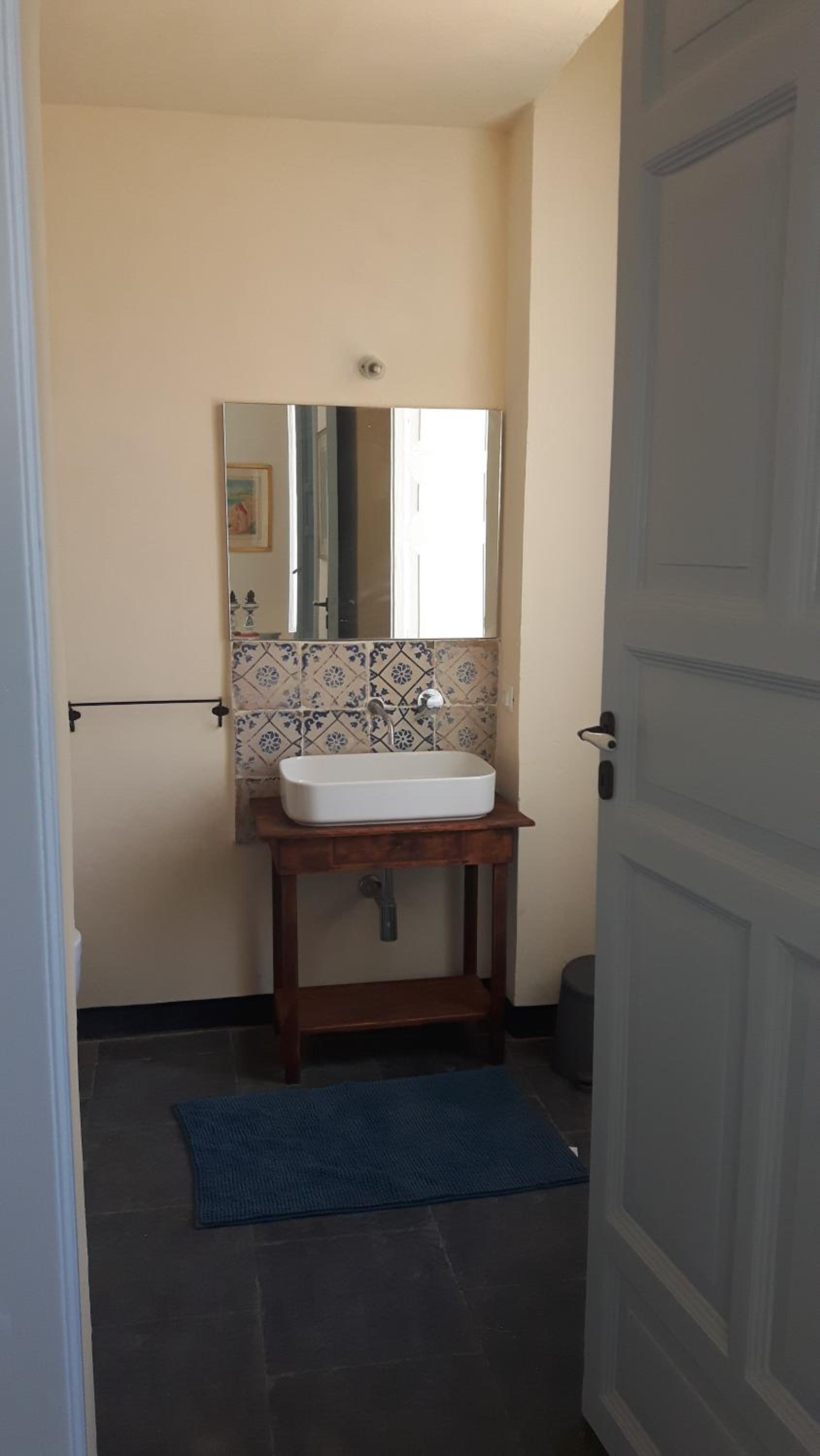 Double or Twin Room with Private Bathroom - Photo 3
