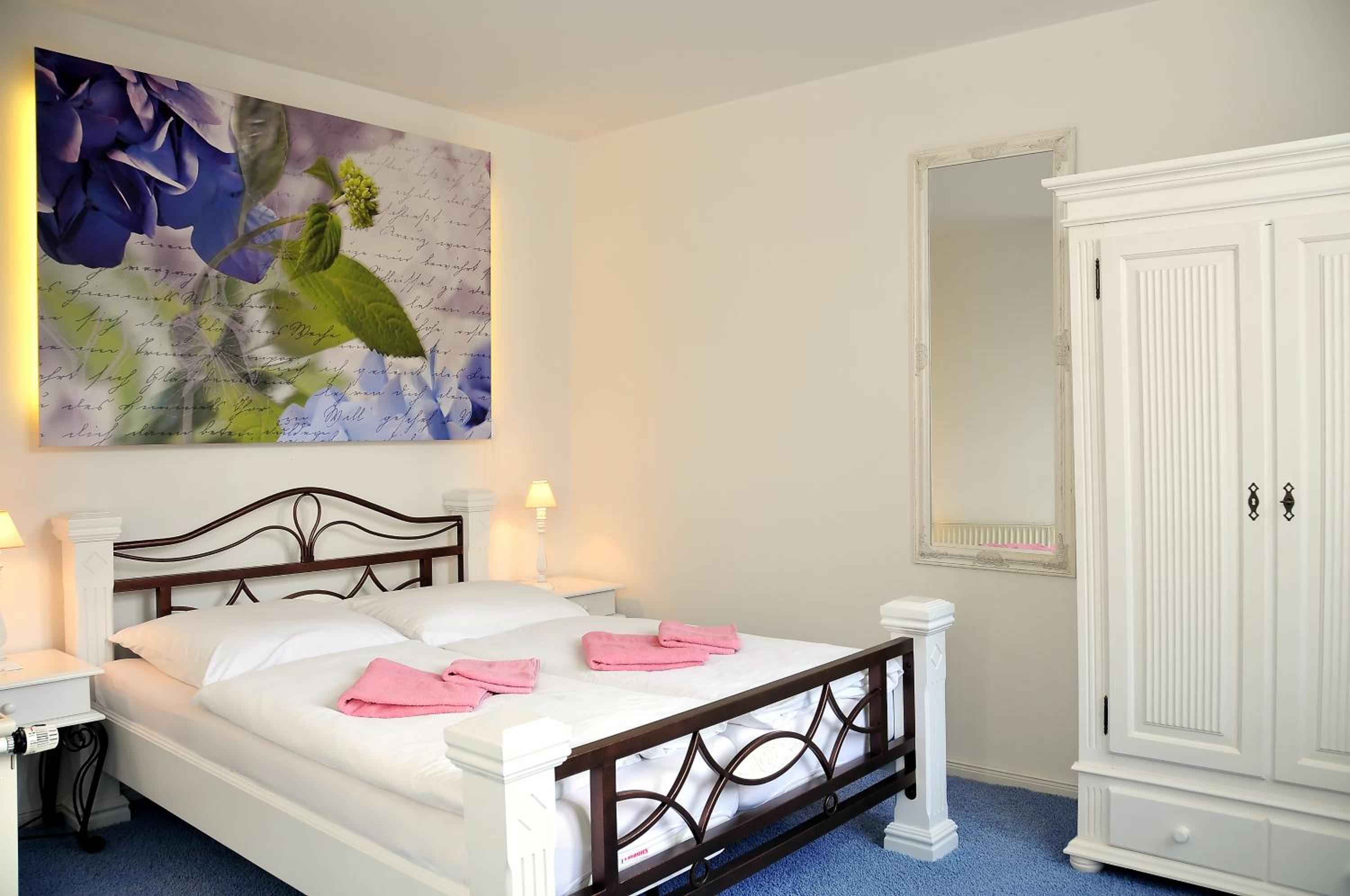 Double Room - Photo 4