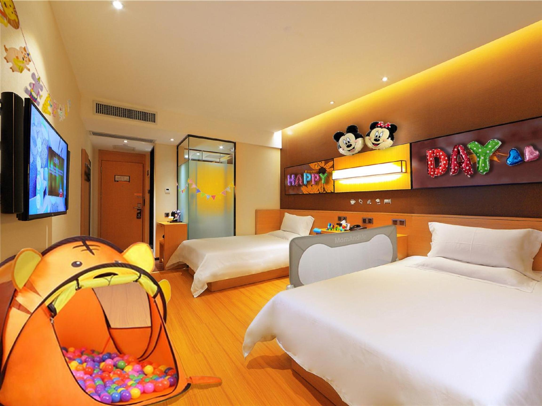 Mainland Chinese Citizens - U Plus Twin Room Wirh Children Decor photo 1