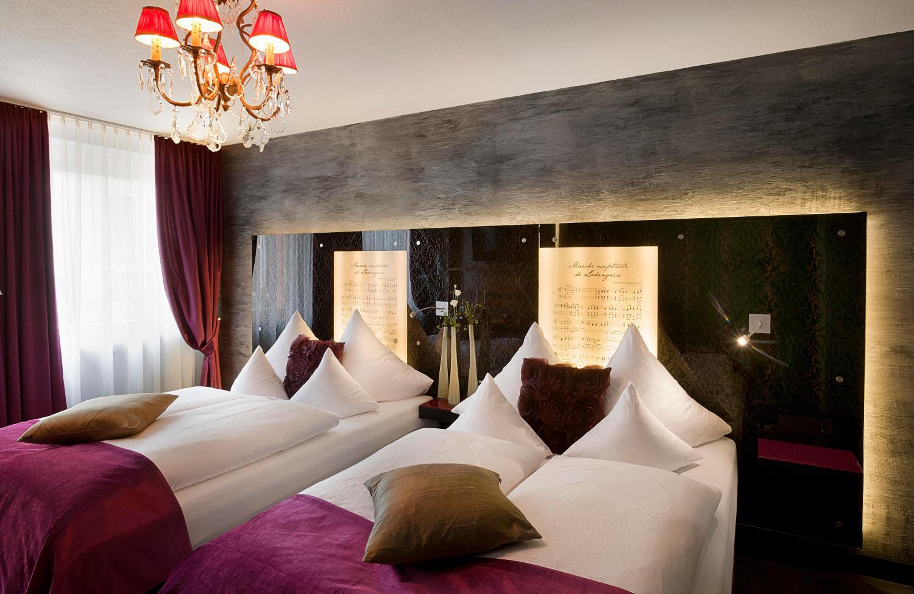 Quadruple Room Motto - Medium - Photo 1