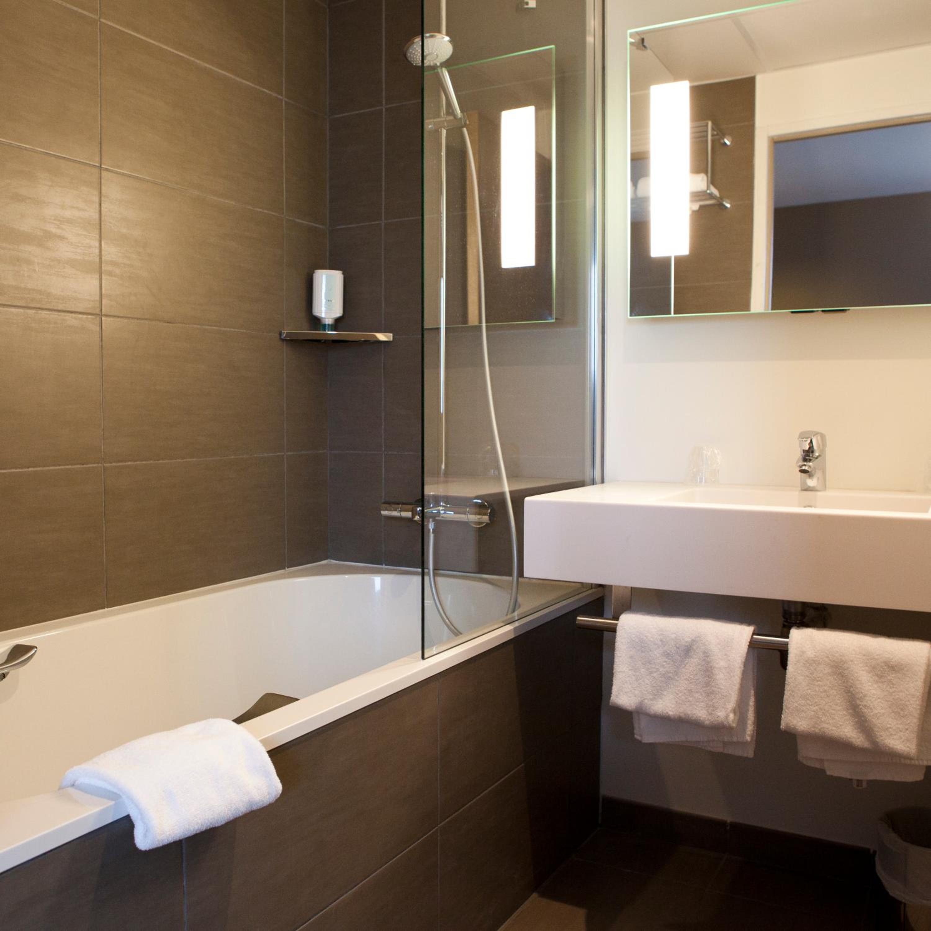 Standard Suite - Photo 3