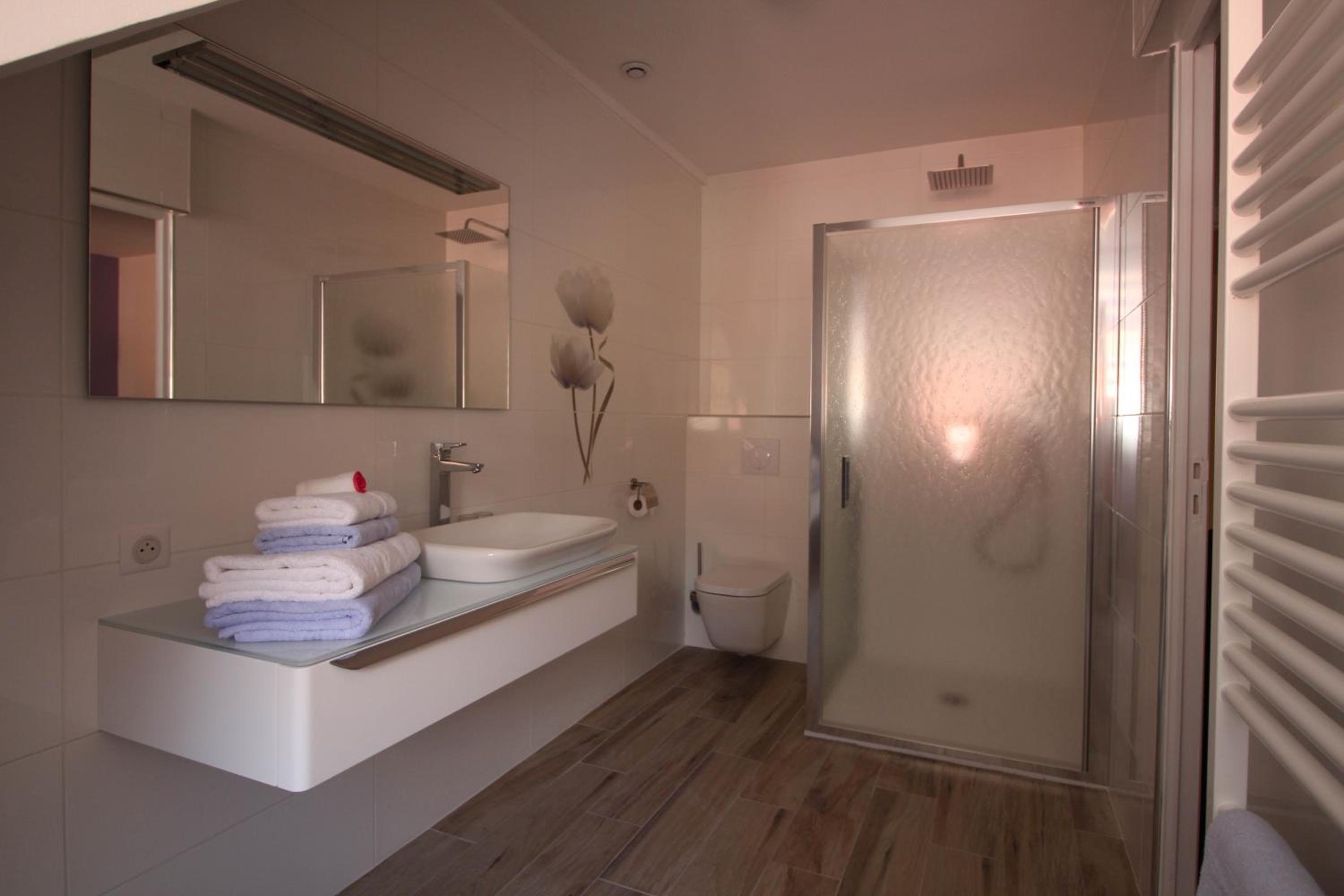Double Room with Private Bathroom photo 3