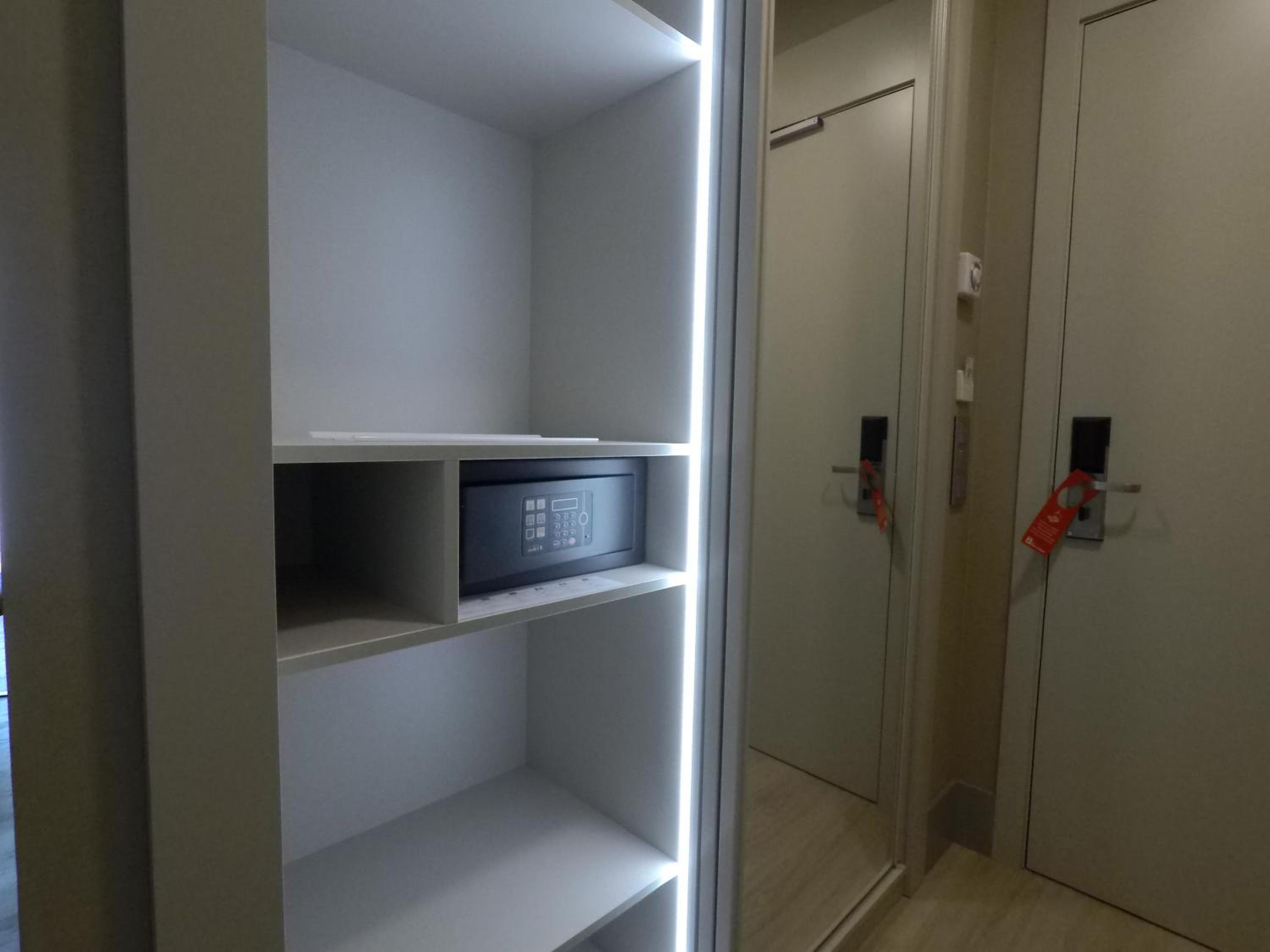 Premium Double or Twin Room - Photo 2