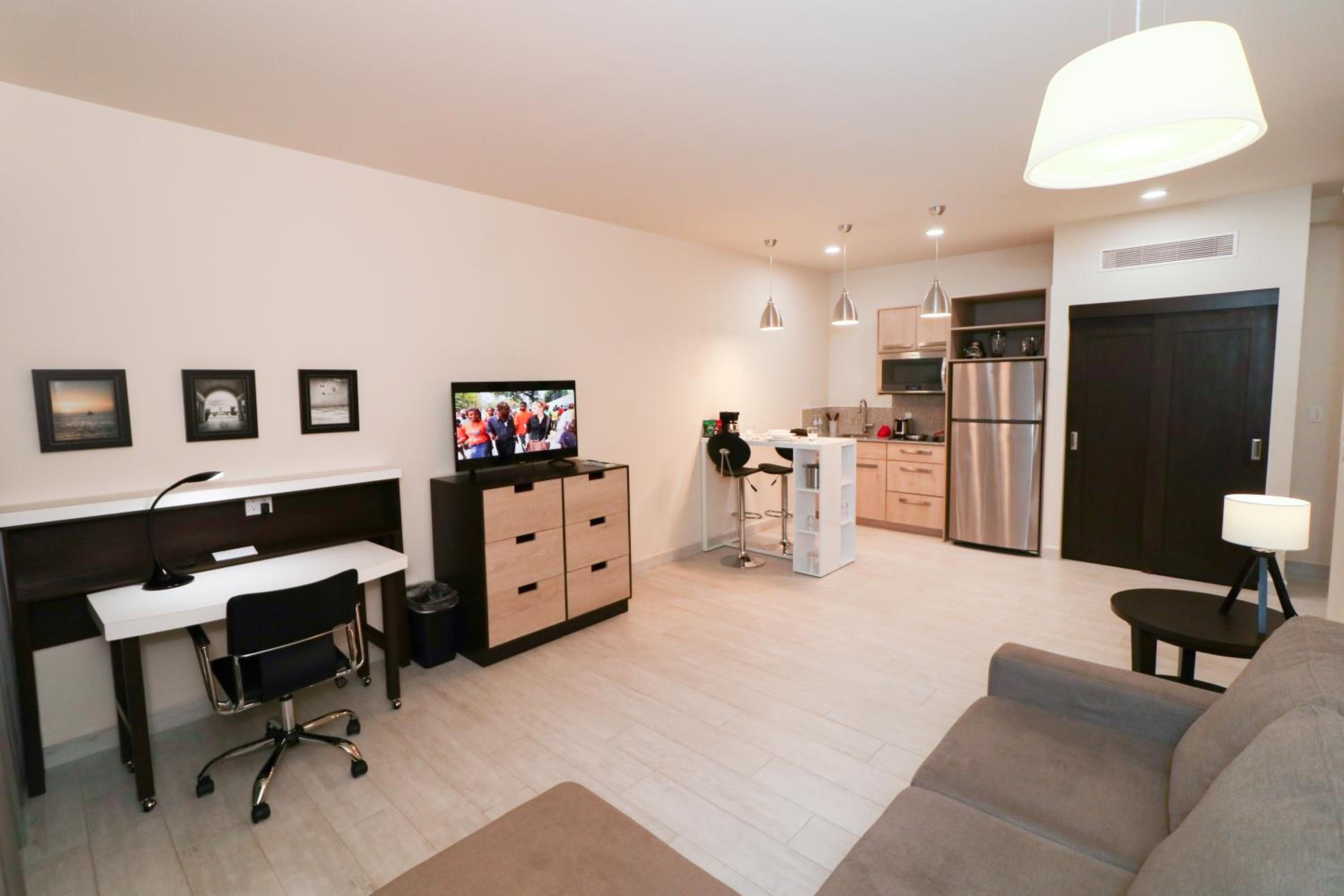 One-Bedroom Suite