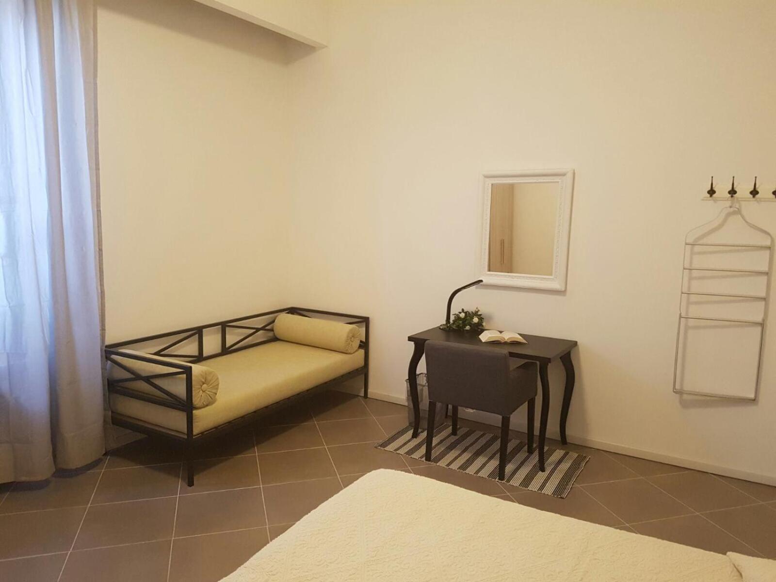 Double or Twin Room - Photo 7
