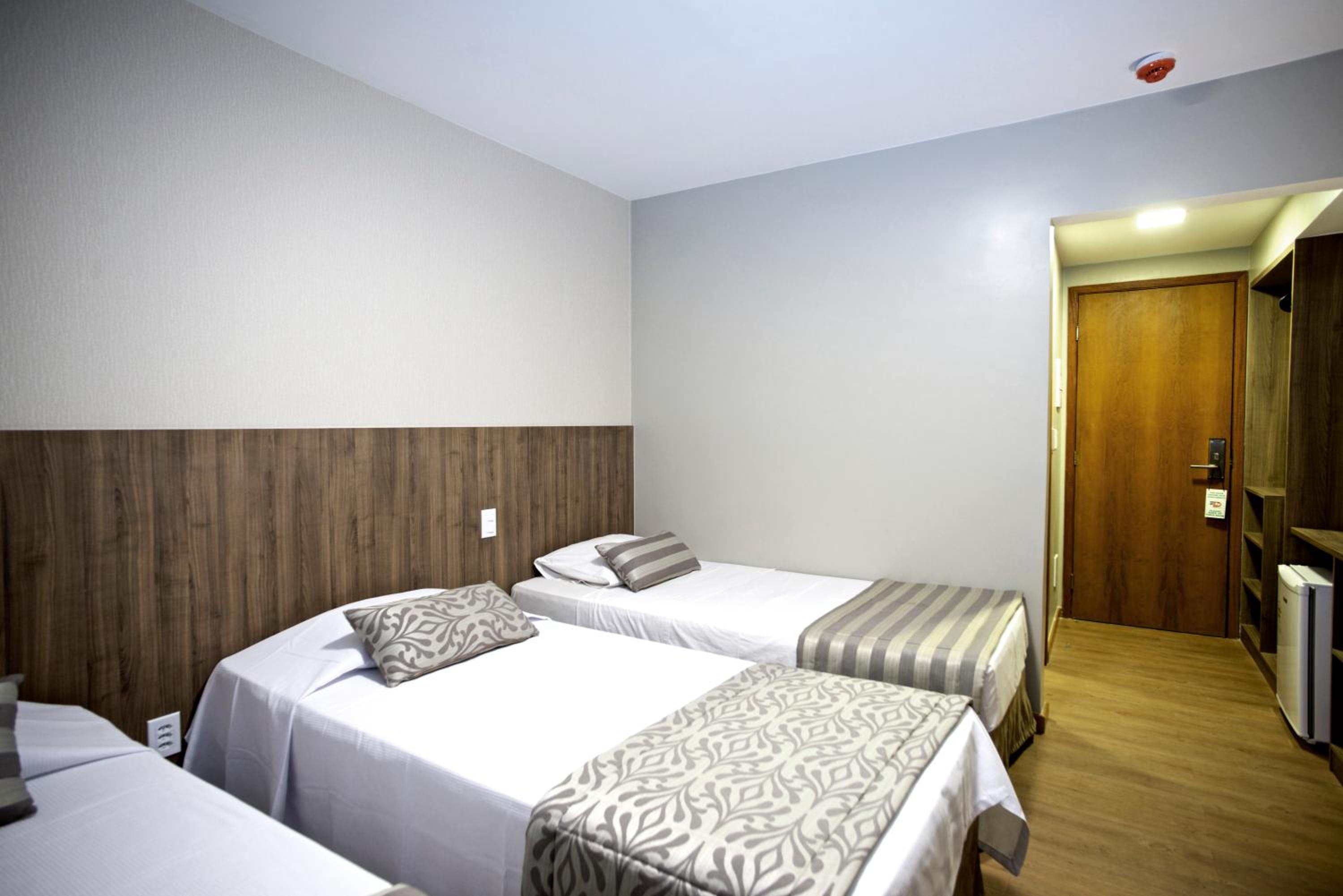 Standard Triple Room photo 2