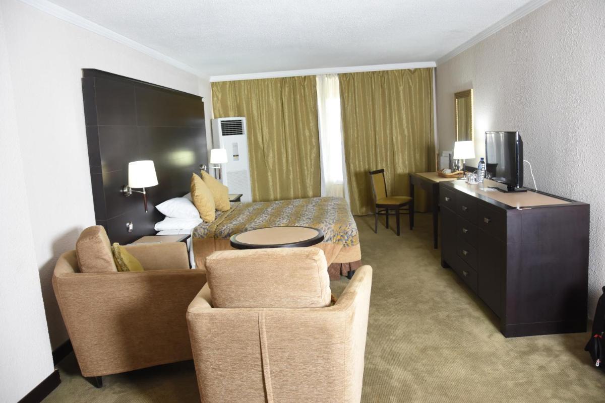 Superior Room (Breakfast for One)