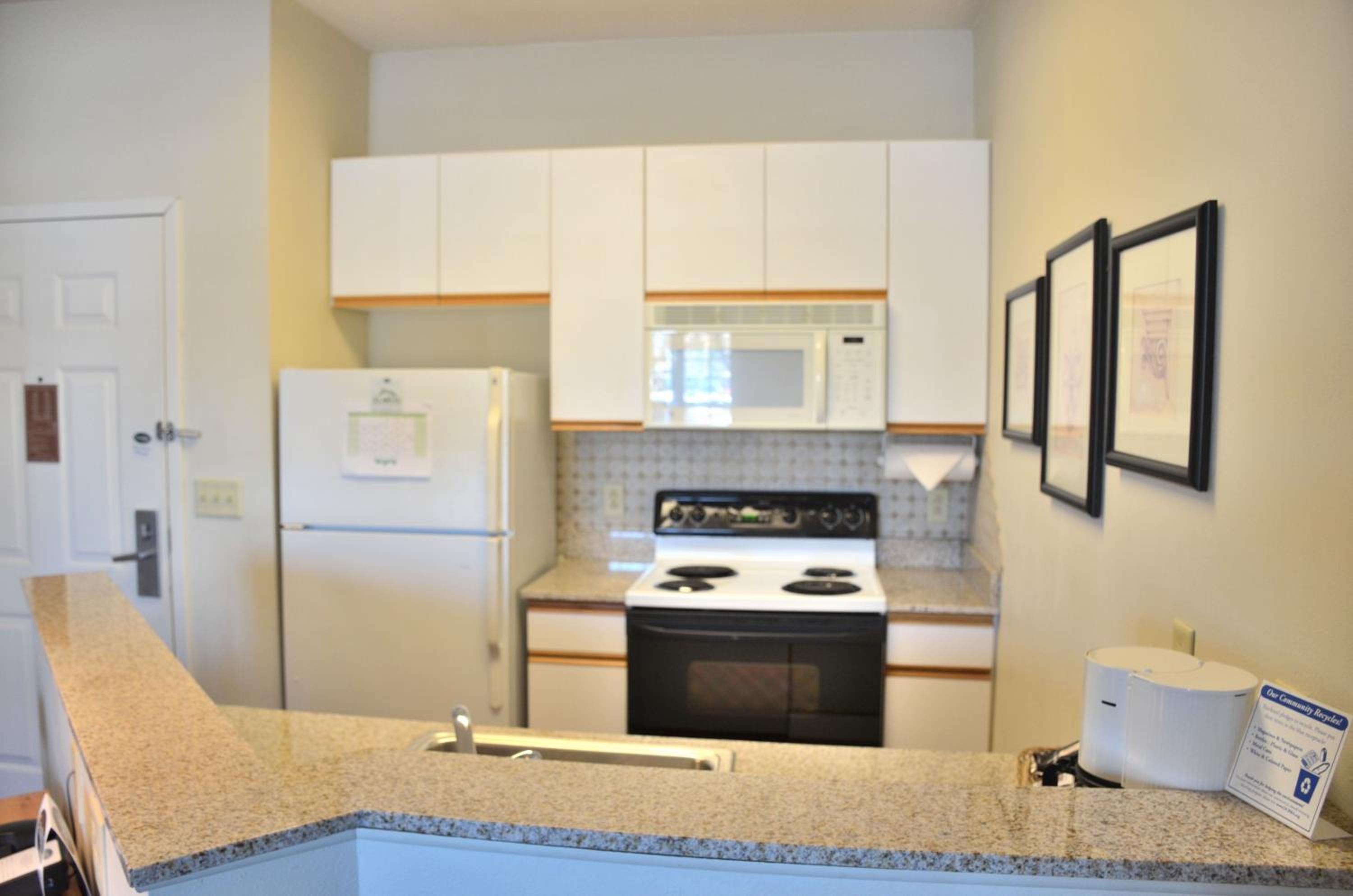 Two Bedroom Suite - Photo 3