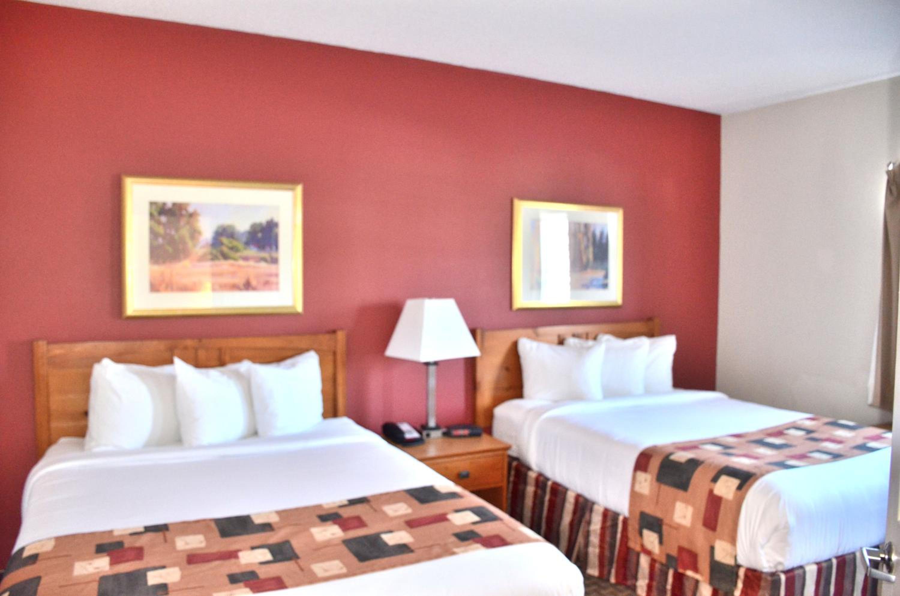 Two Bedroom Suite - Photo 2