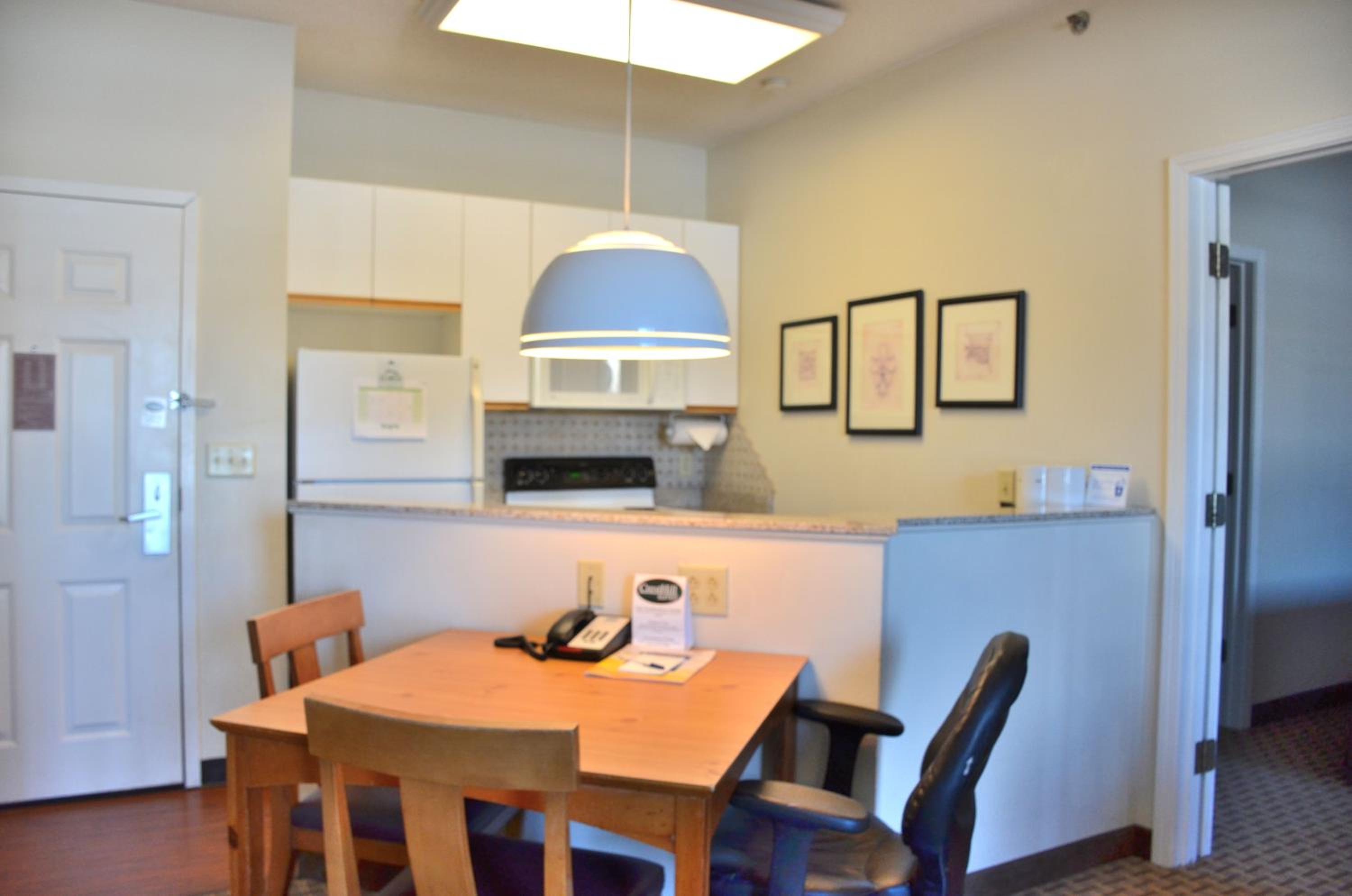 Two Bedroom Suite - Photo 4