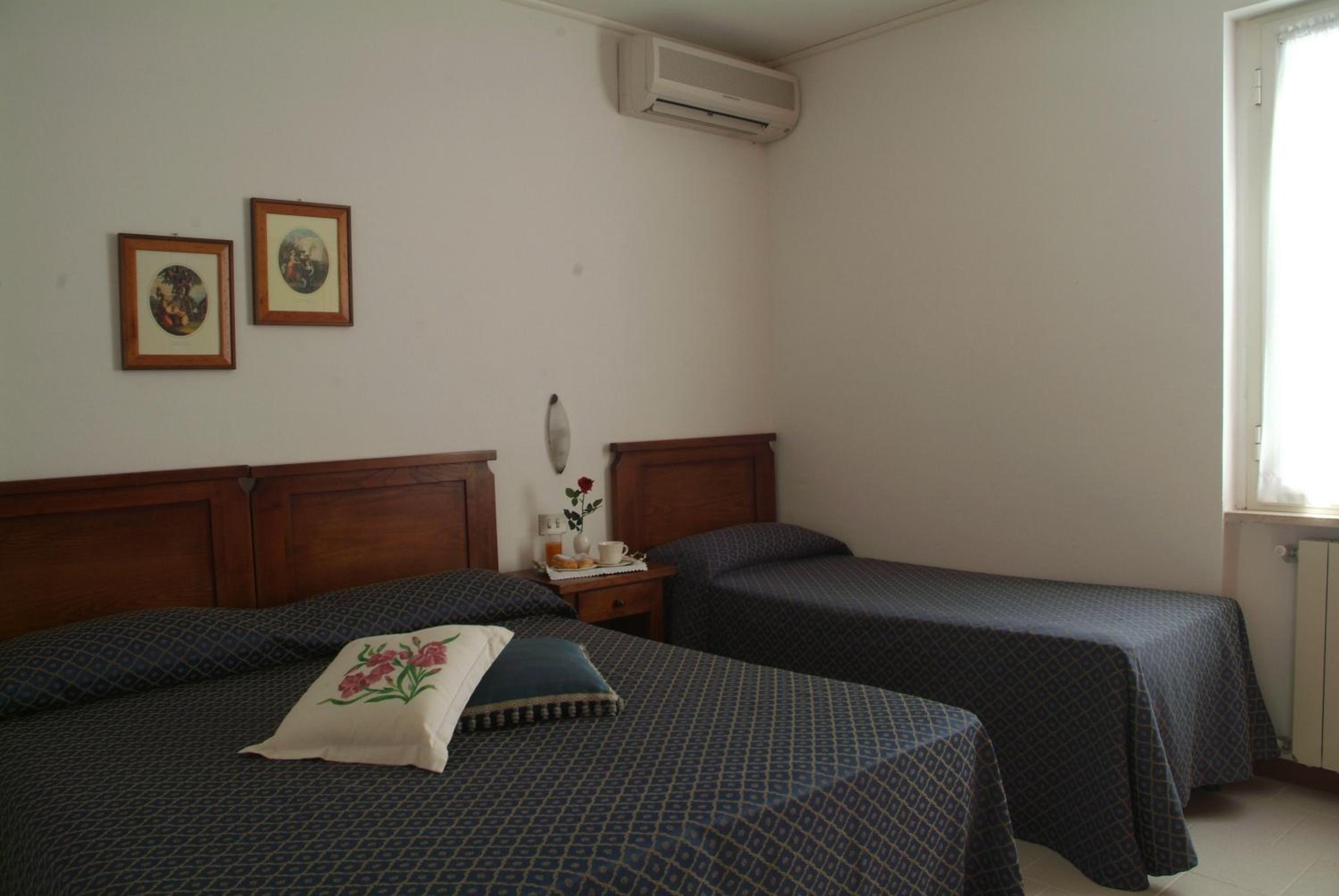 One-Bedroom Apartment (2 Adults) photo 1