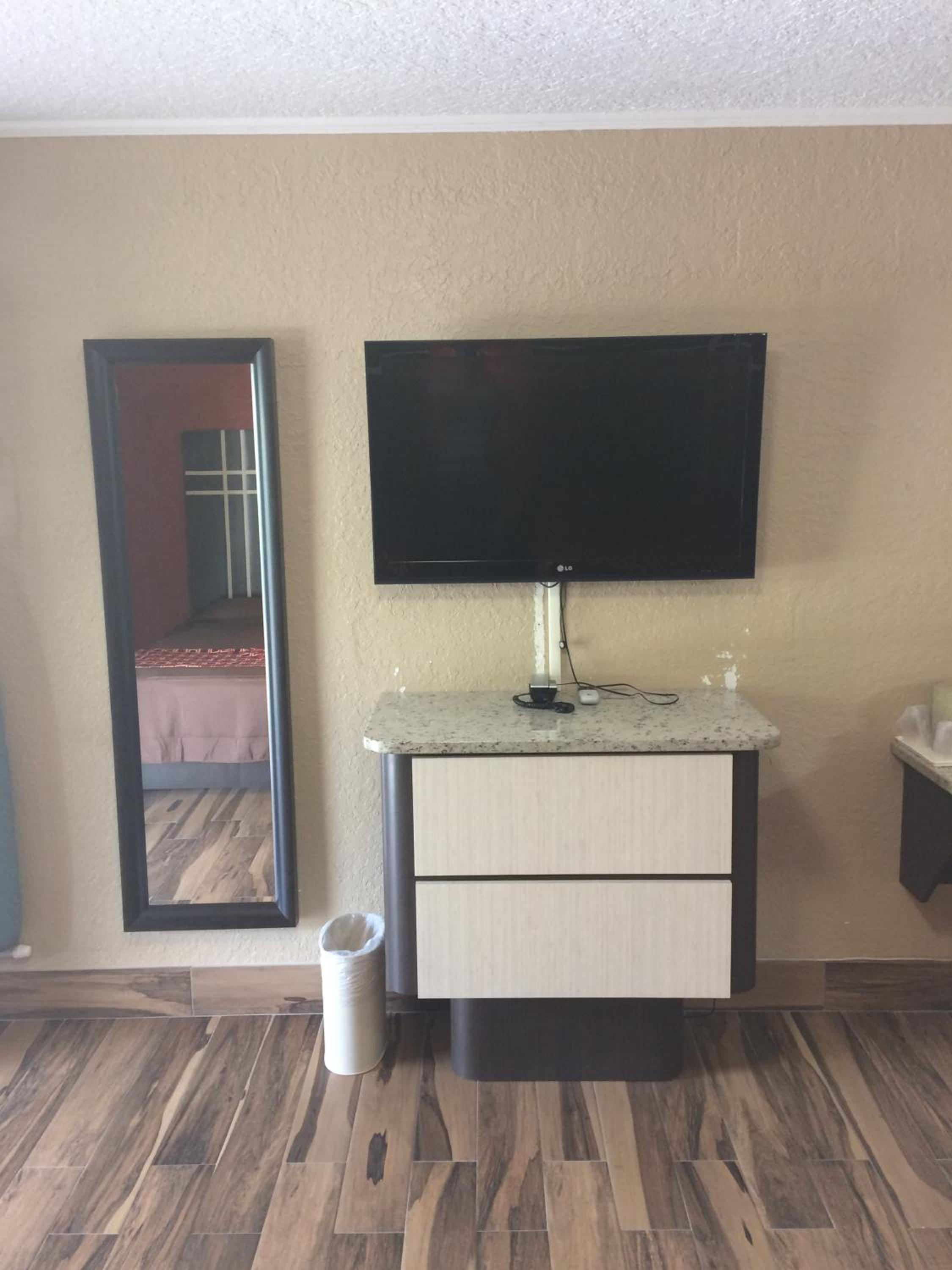 Double Room - Disability Access photo 3