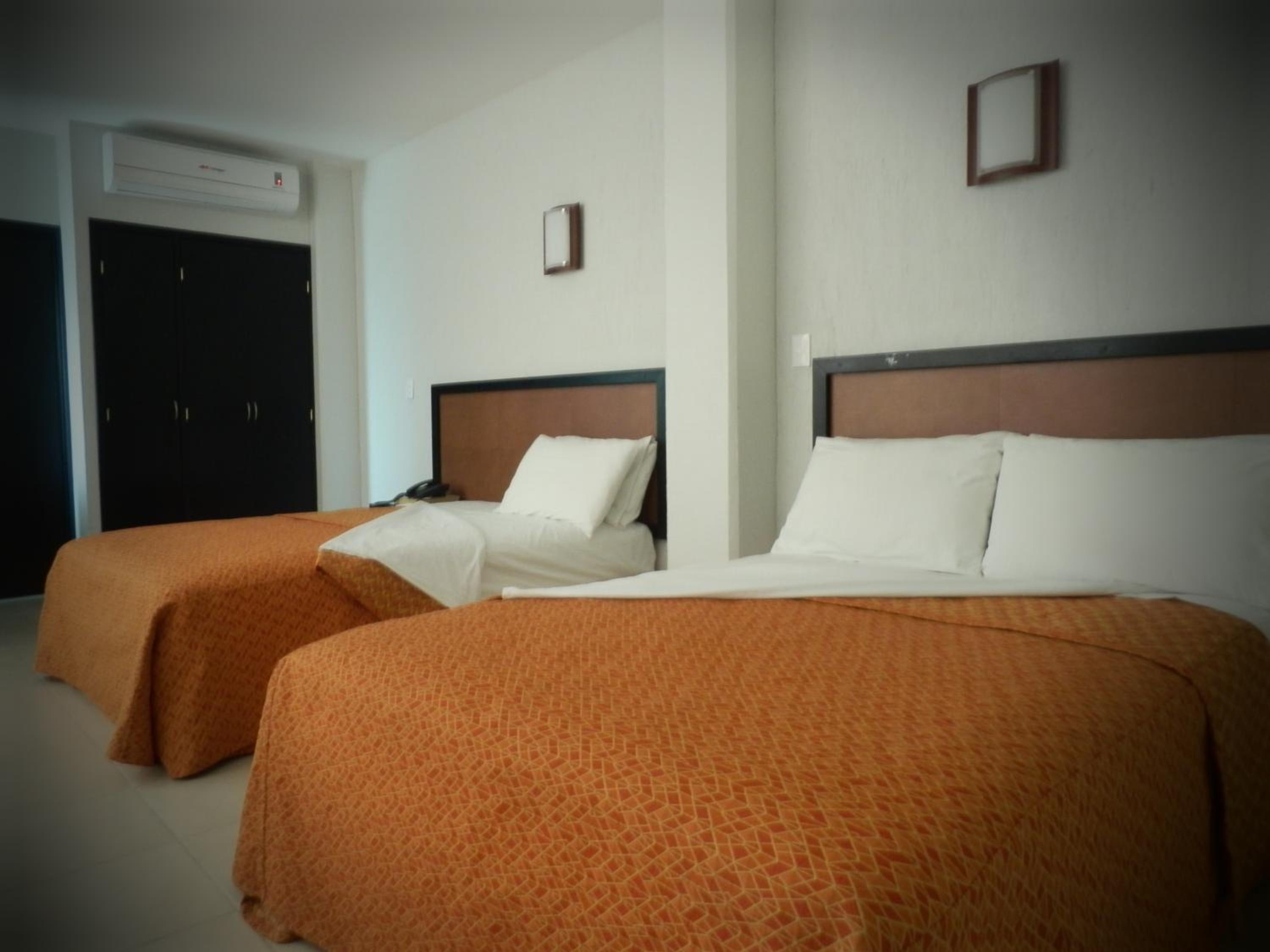 Standard Suite - Photo 7