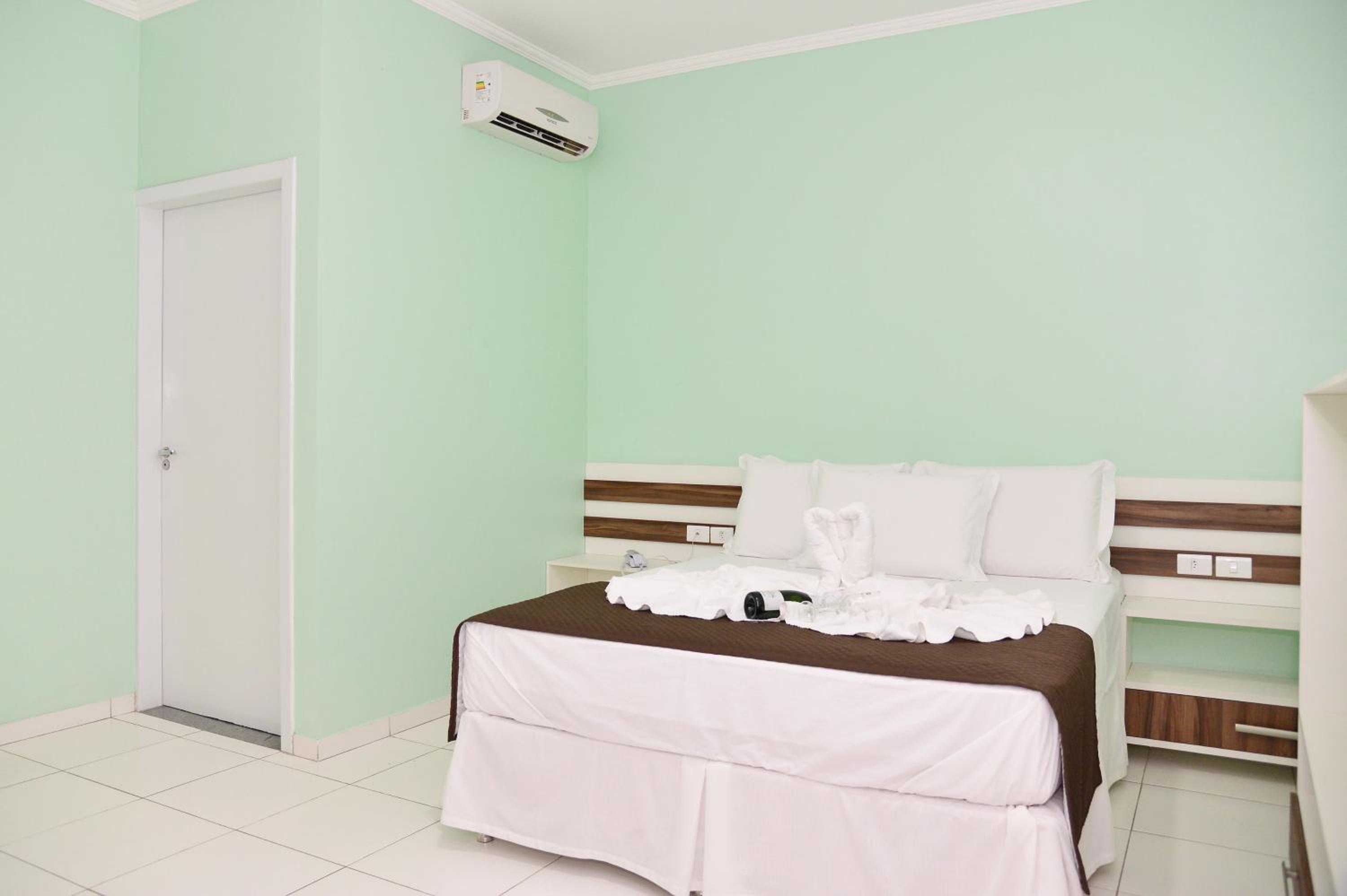 Standard Double Room photo 3