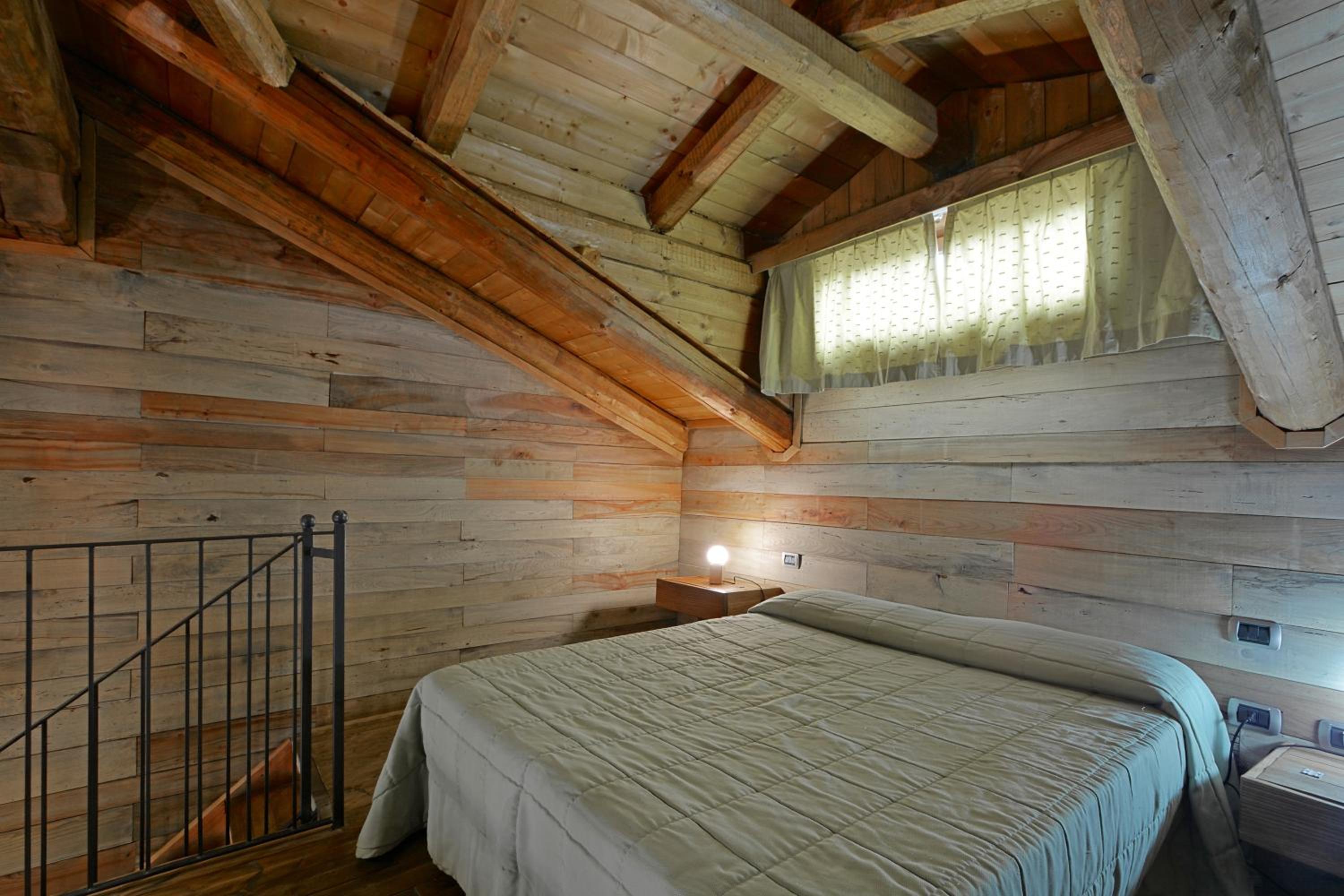 Studio - Split Level - Photo 13