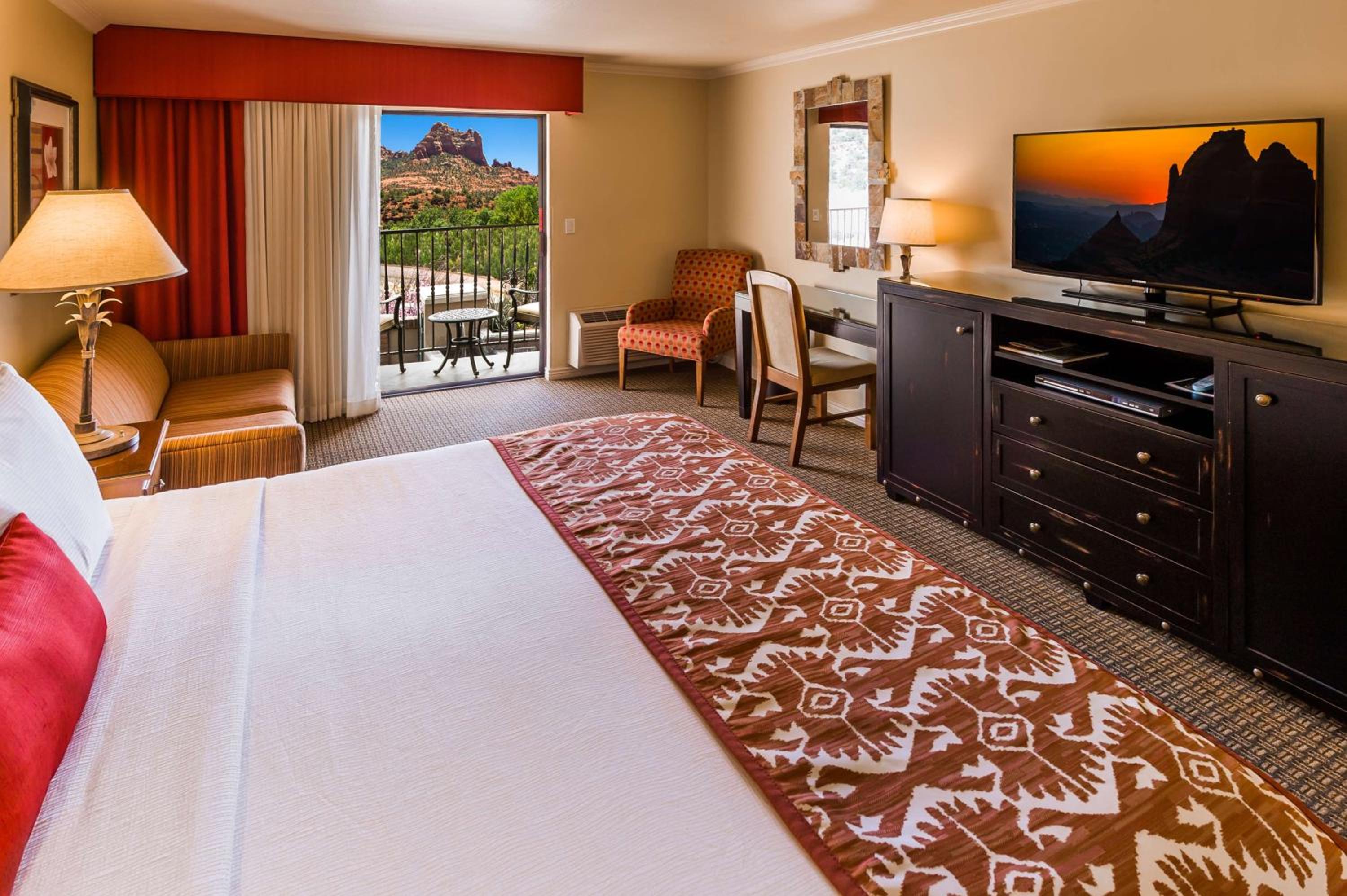 King Room with Red Rock View with Balcony - Non-smoking