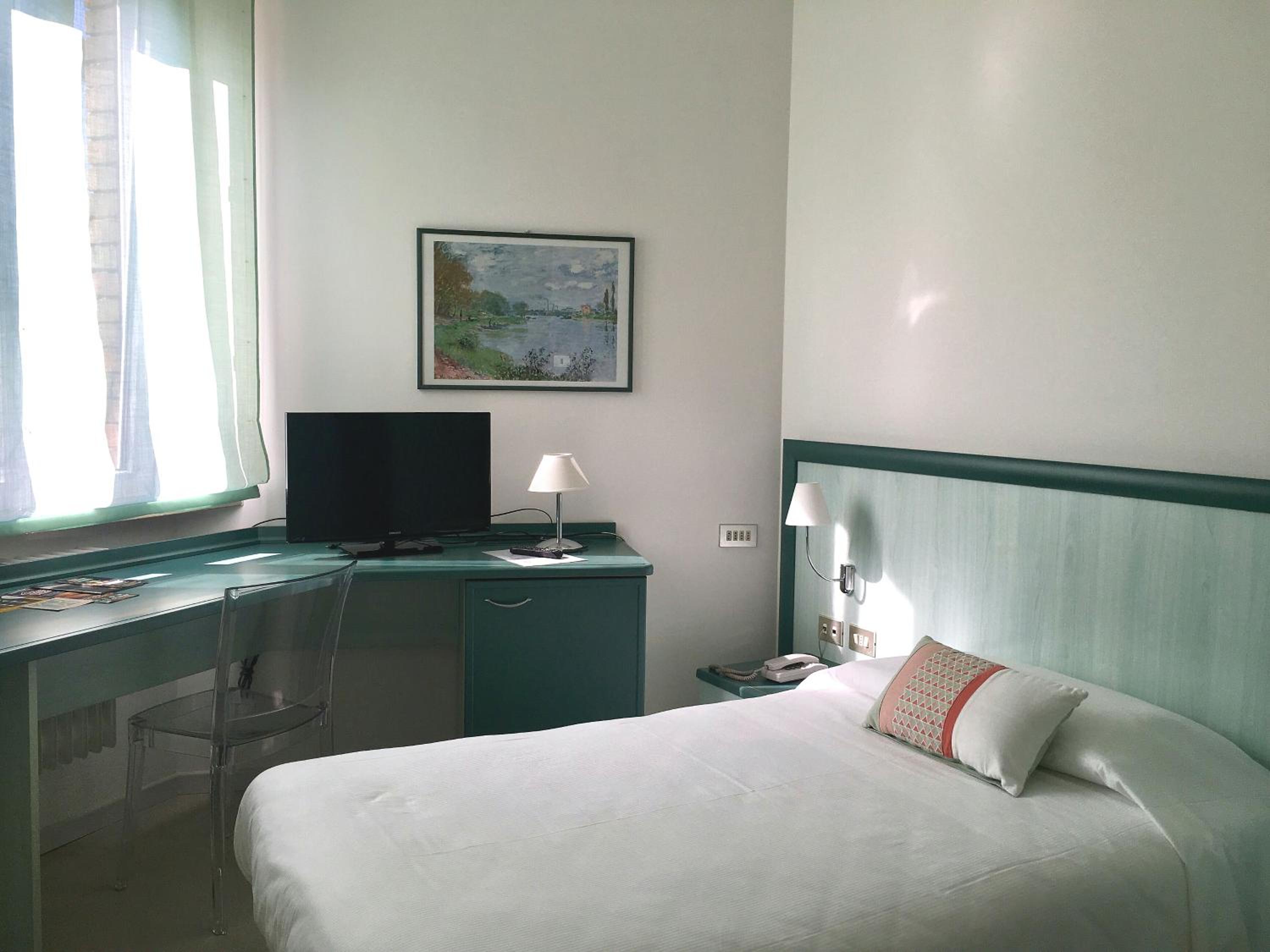 Single Room photo 1