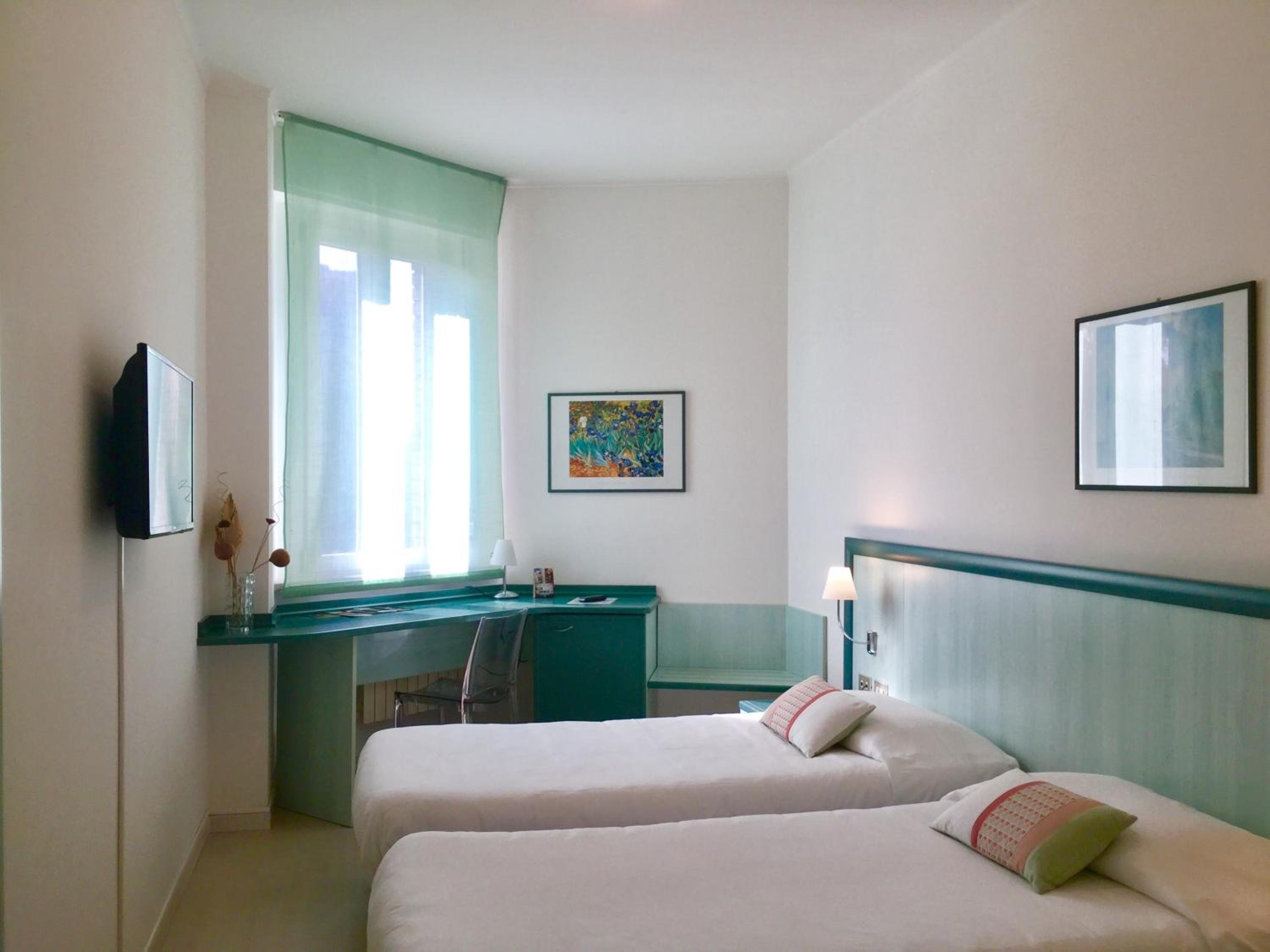 Twin Room - Photo 4