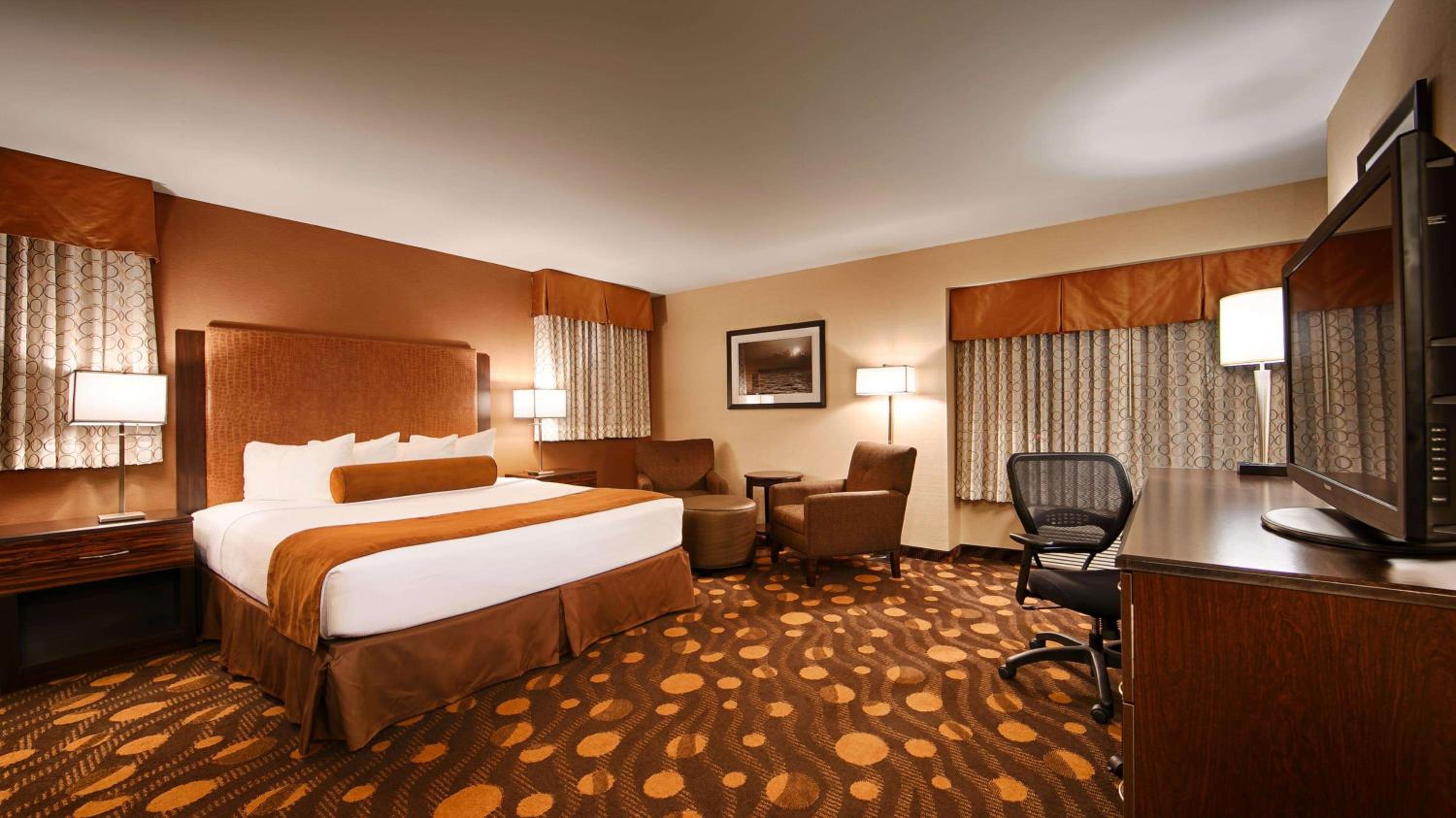 King Room - Non-Smoking - Photo 6