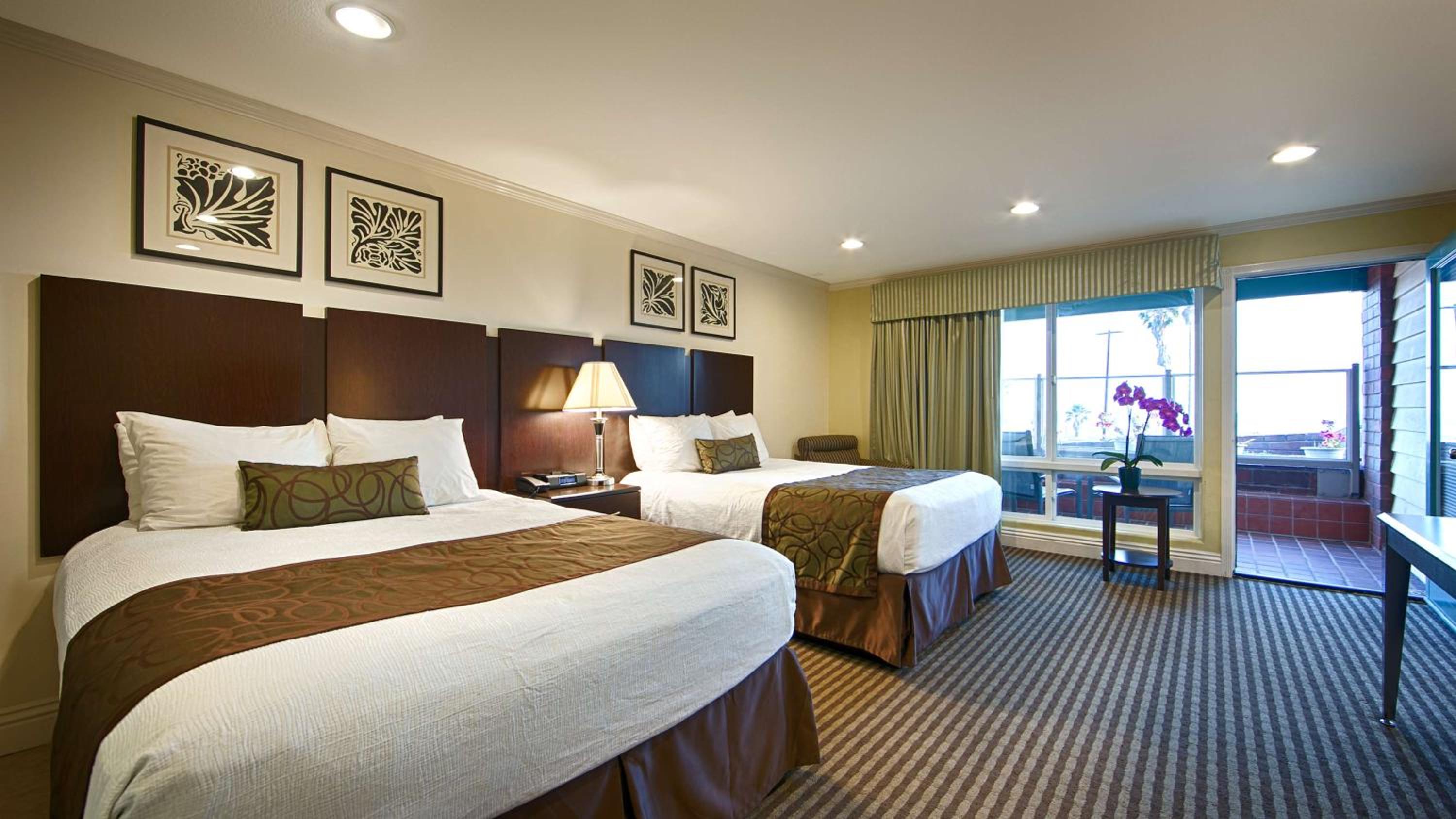 Queen Room with Two Queen Beds - Ocean View - Non-smoking