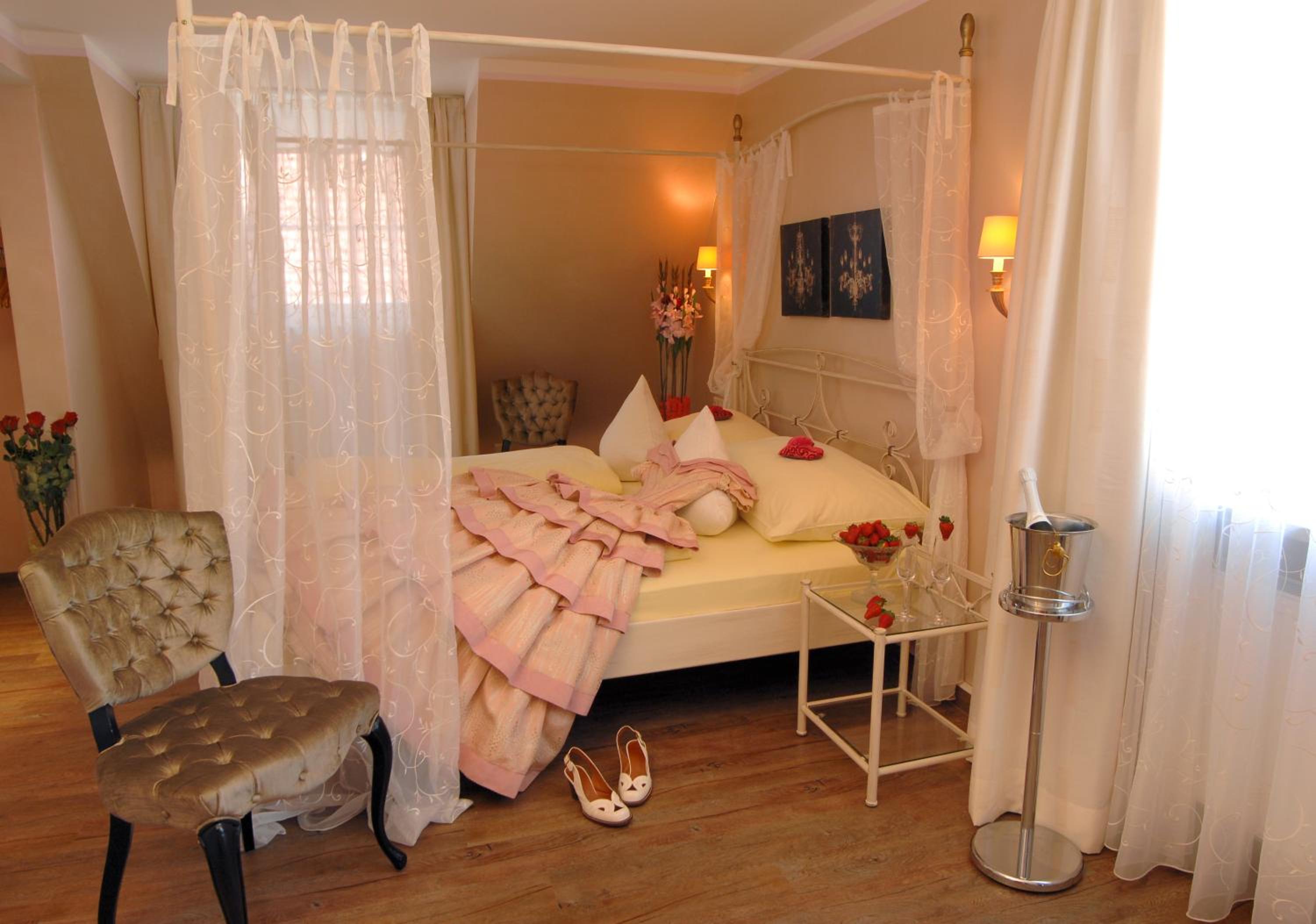 Romantik Double Room - Large - Photo 4