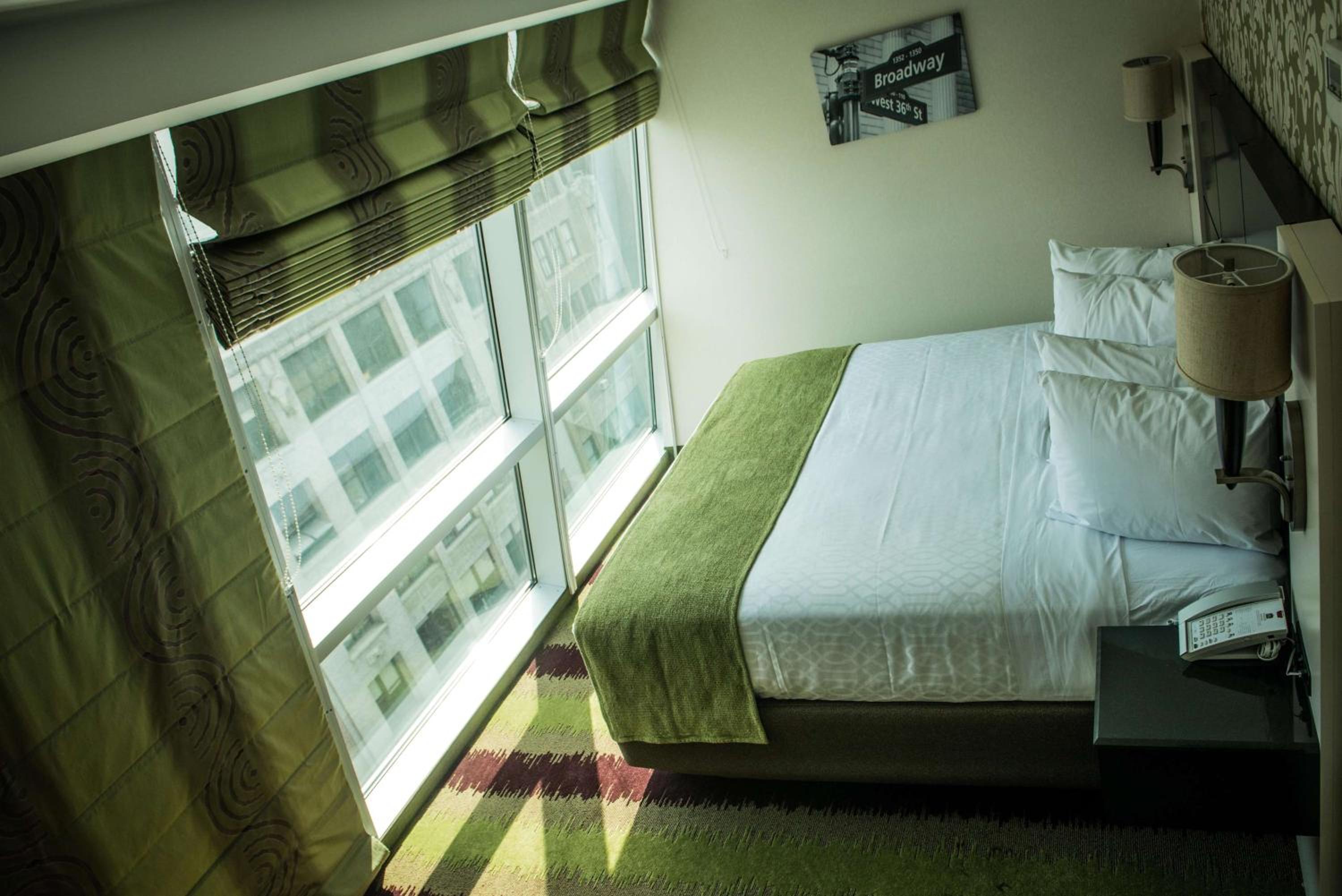 Executive King Room - Non-Smoking