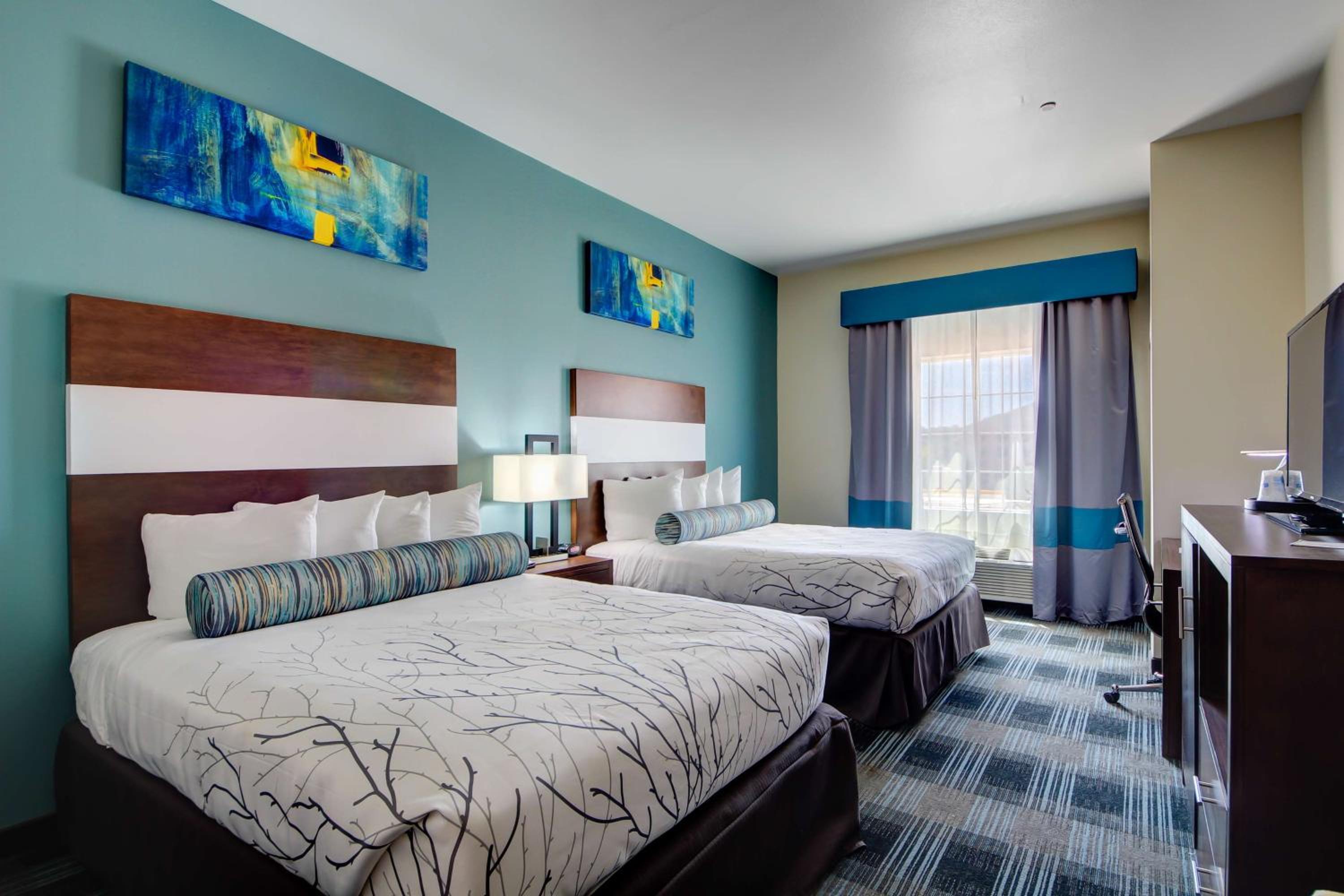 Queen Room With Two Queen Beds
