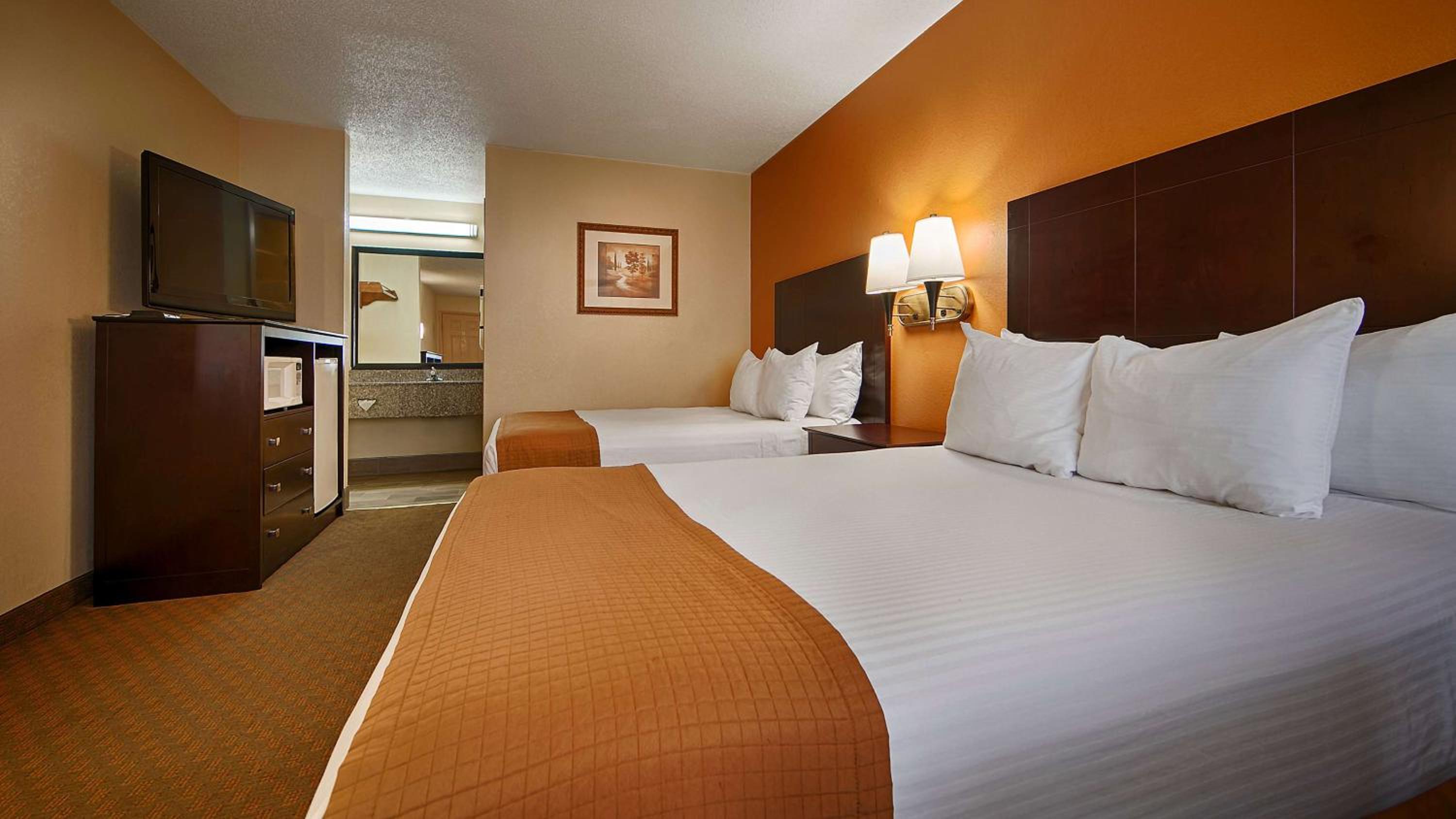 Double Room with Two Double Beds - Smoking - Photo 4
