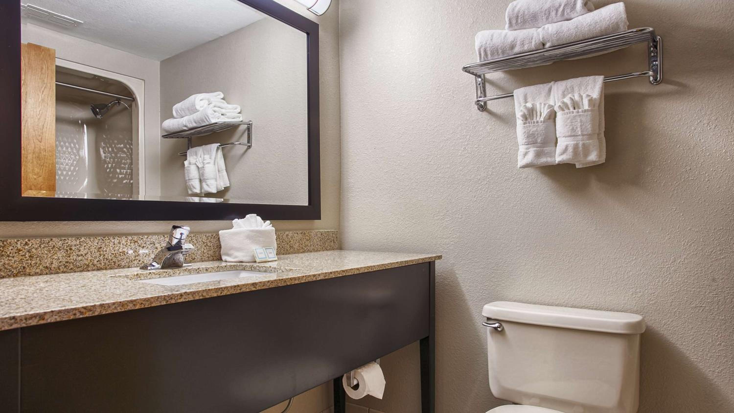 King Suite - Photo 2