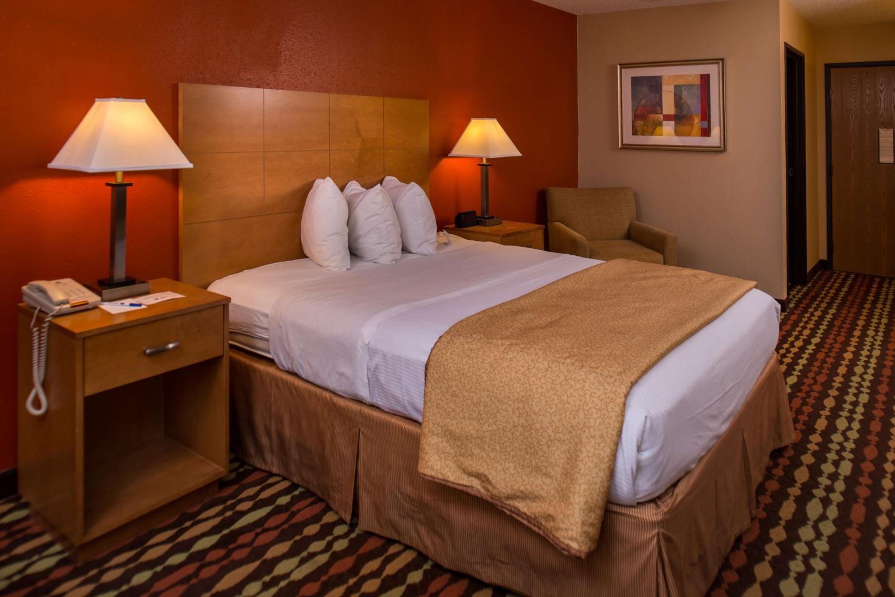 Deluxe Suite with One King Bed and One Queen Bed