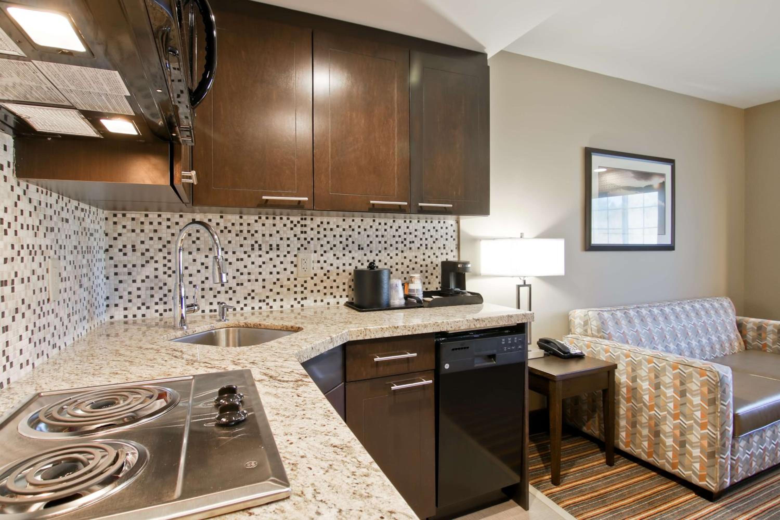 King Suite with Sofa Bed and Kitchen photo 3