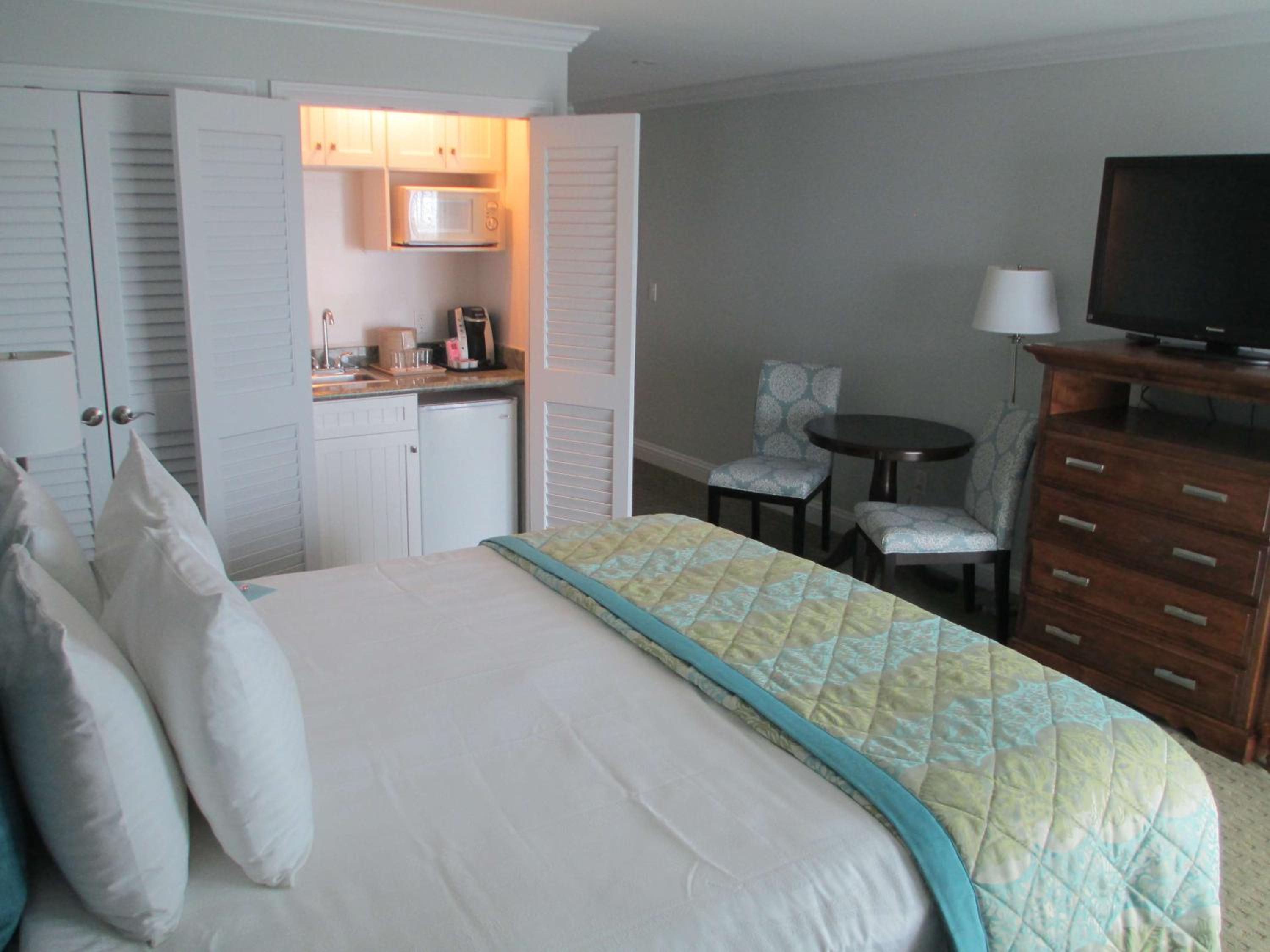 King Room with Ocean View and Balcony - 2nd Floor - Photo 1