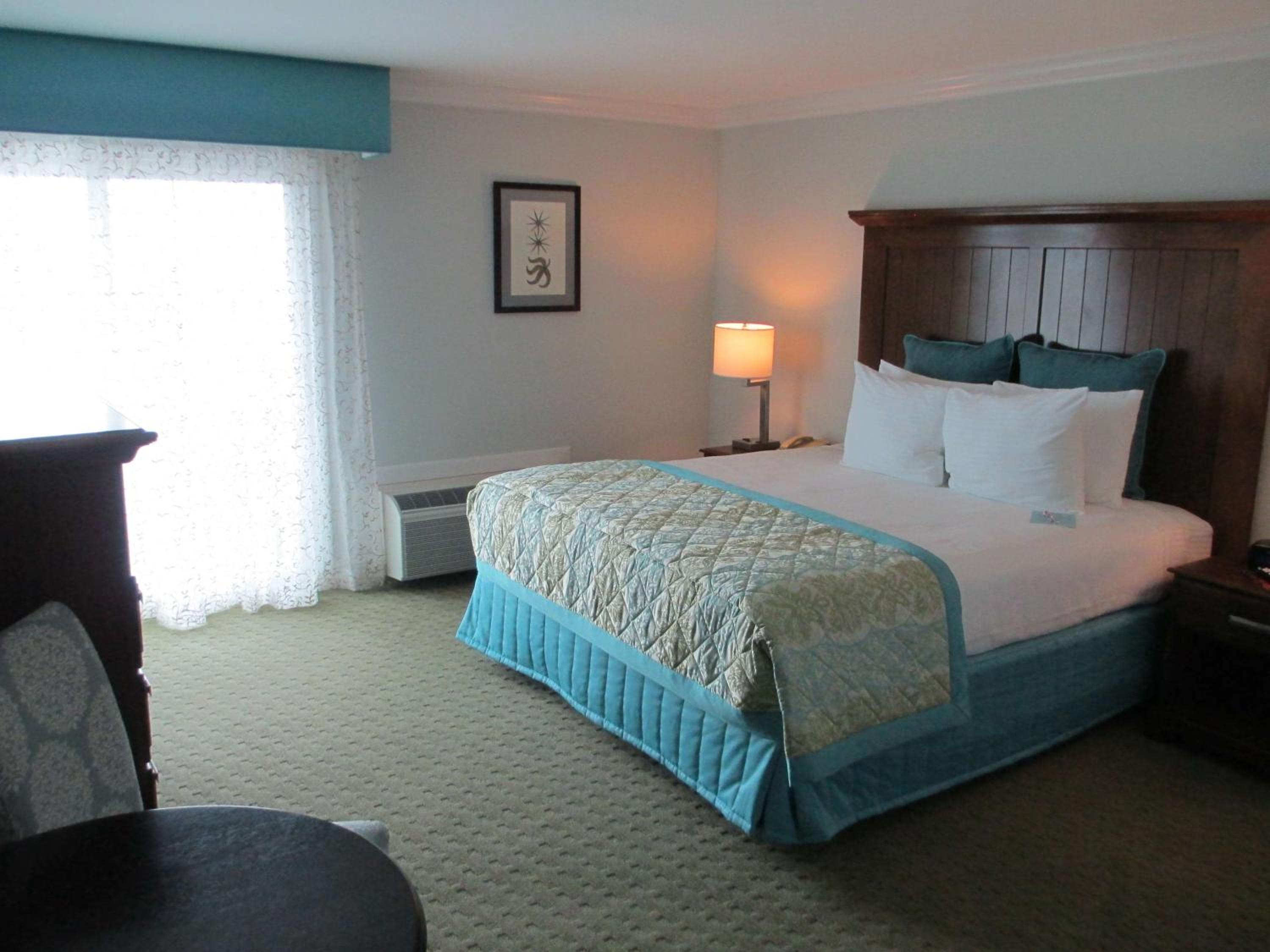 King Room with Ocean View and Balcony - 2nd Floor - Photo 3