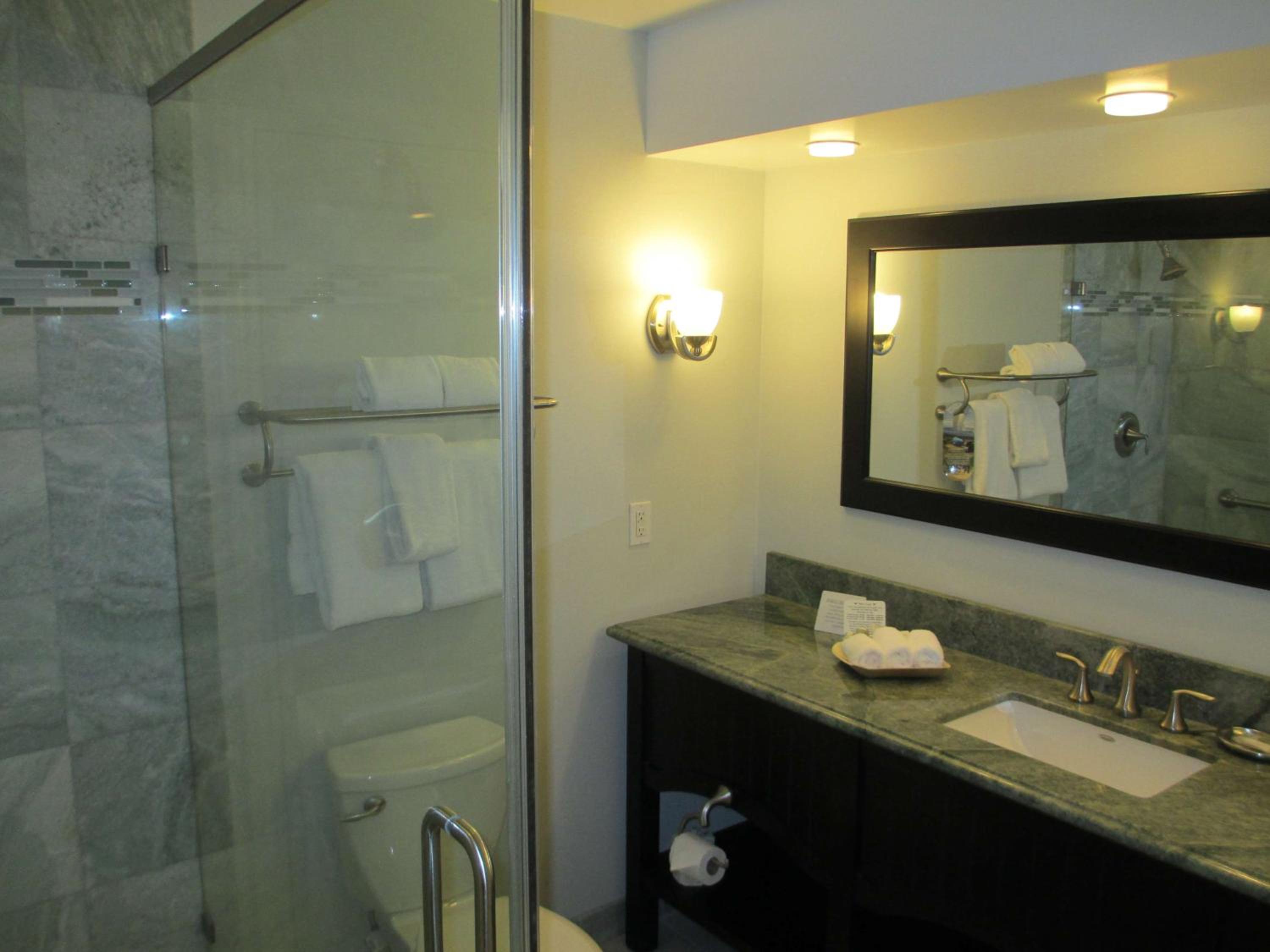 Double Room with Two Double Beds and Garden View - Non-Smoking - Photo 4