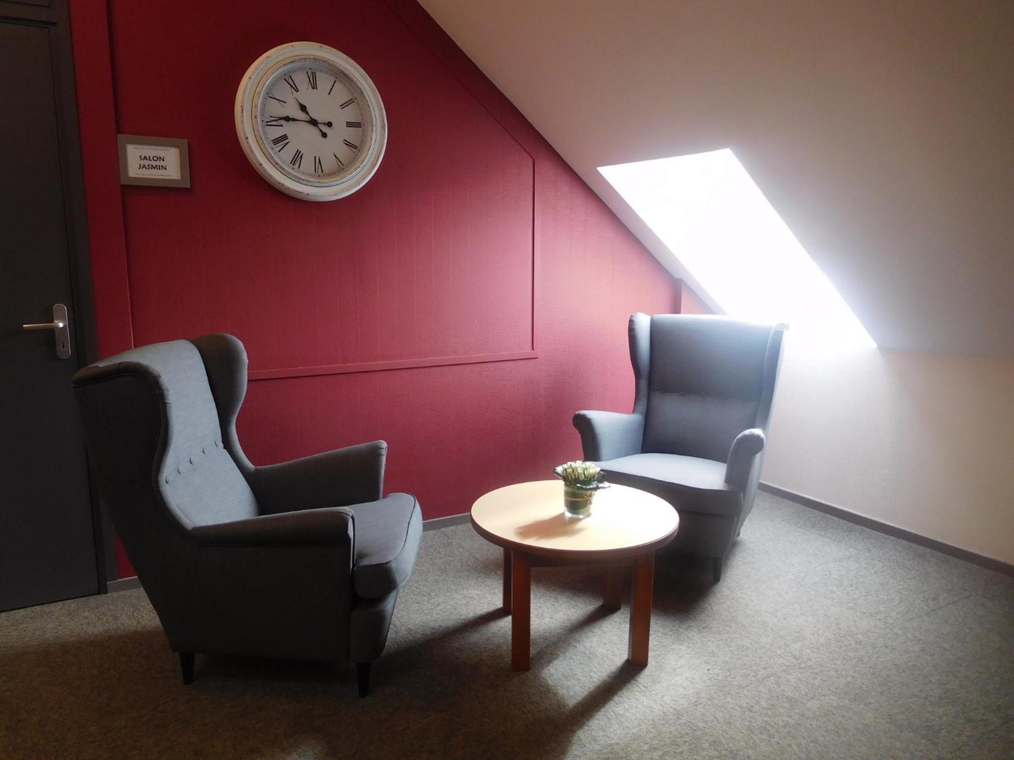Twin Room with Courtyard View - Photo 5