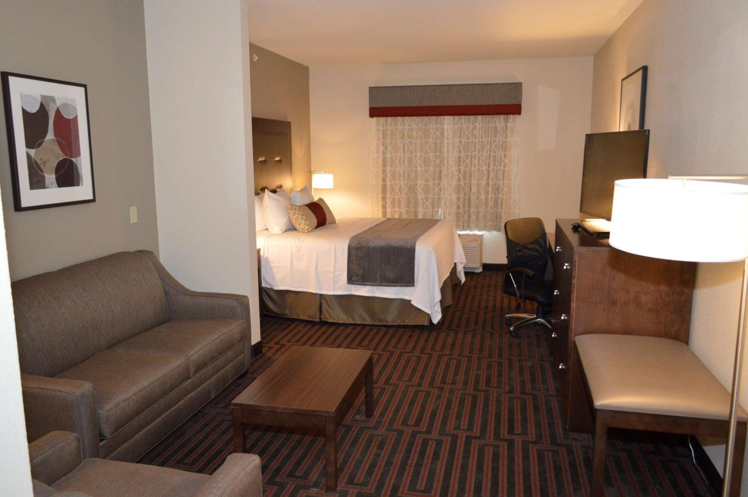King Suite with Sofa Bed photo 1