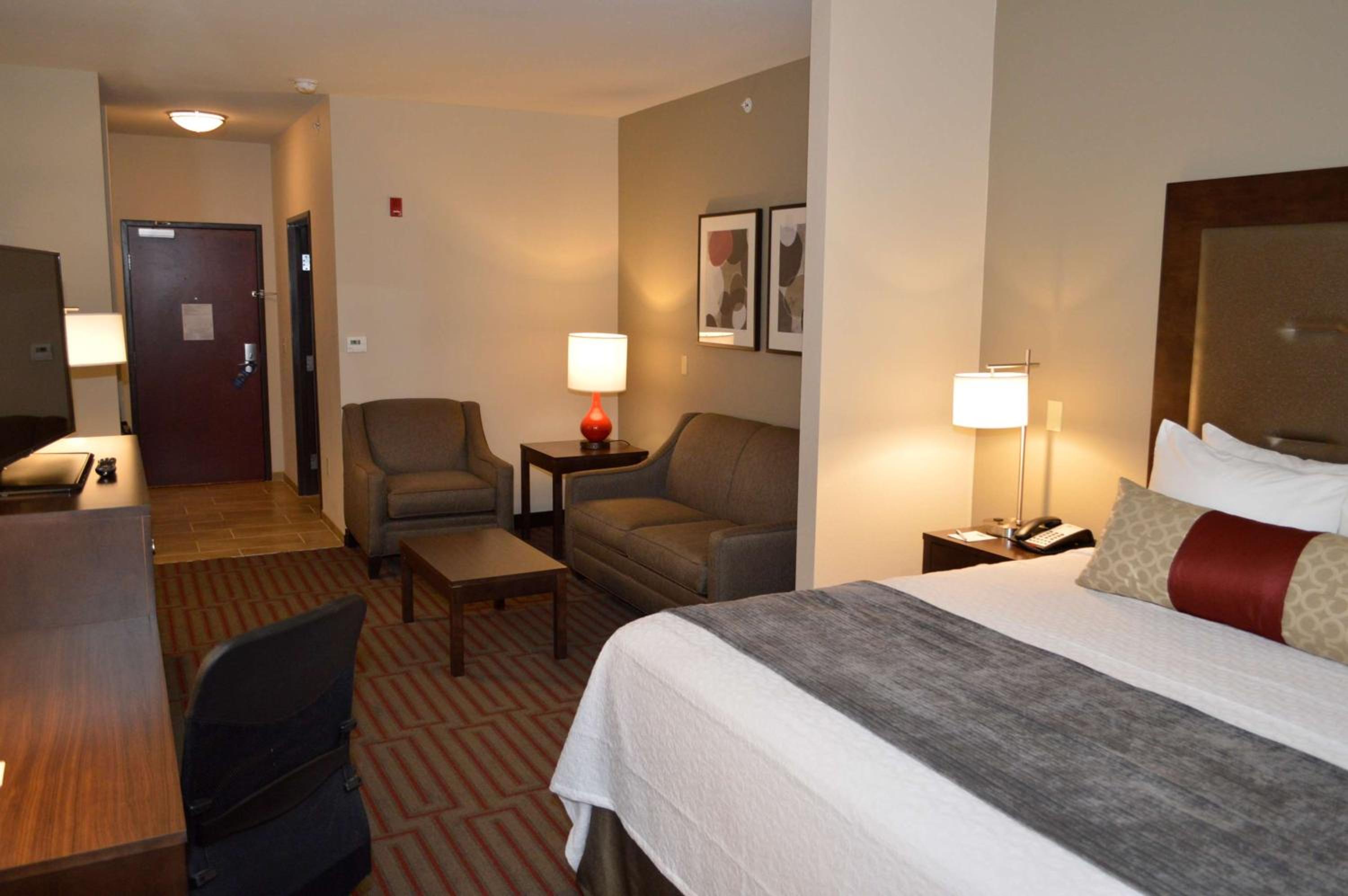 King Suite with Sofa Bed photo 2