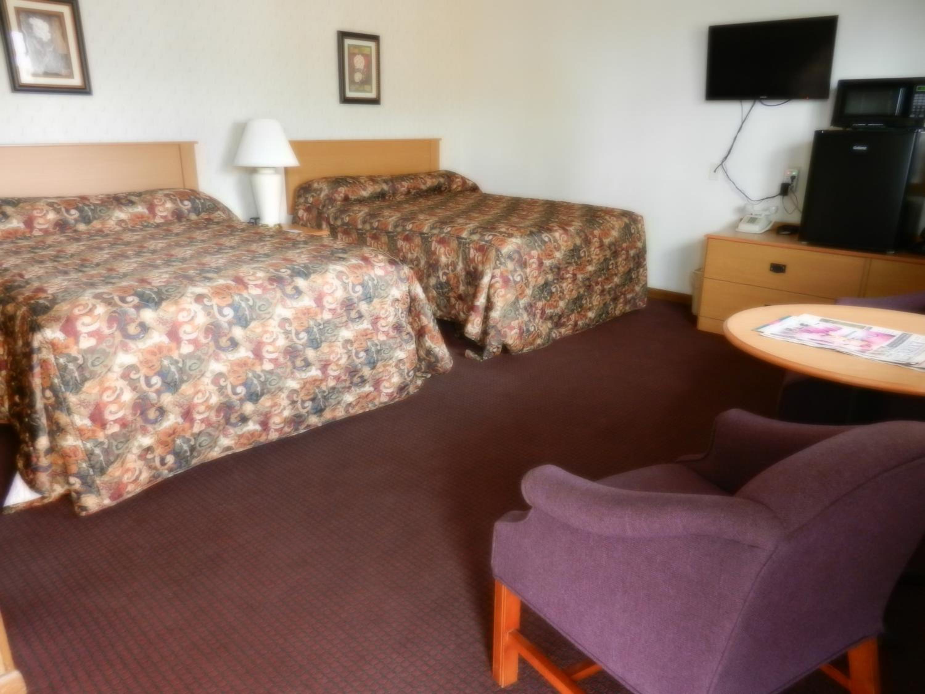 Standard Queen Room with Two Queen Beds - Non-Smoking