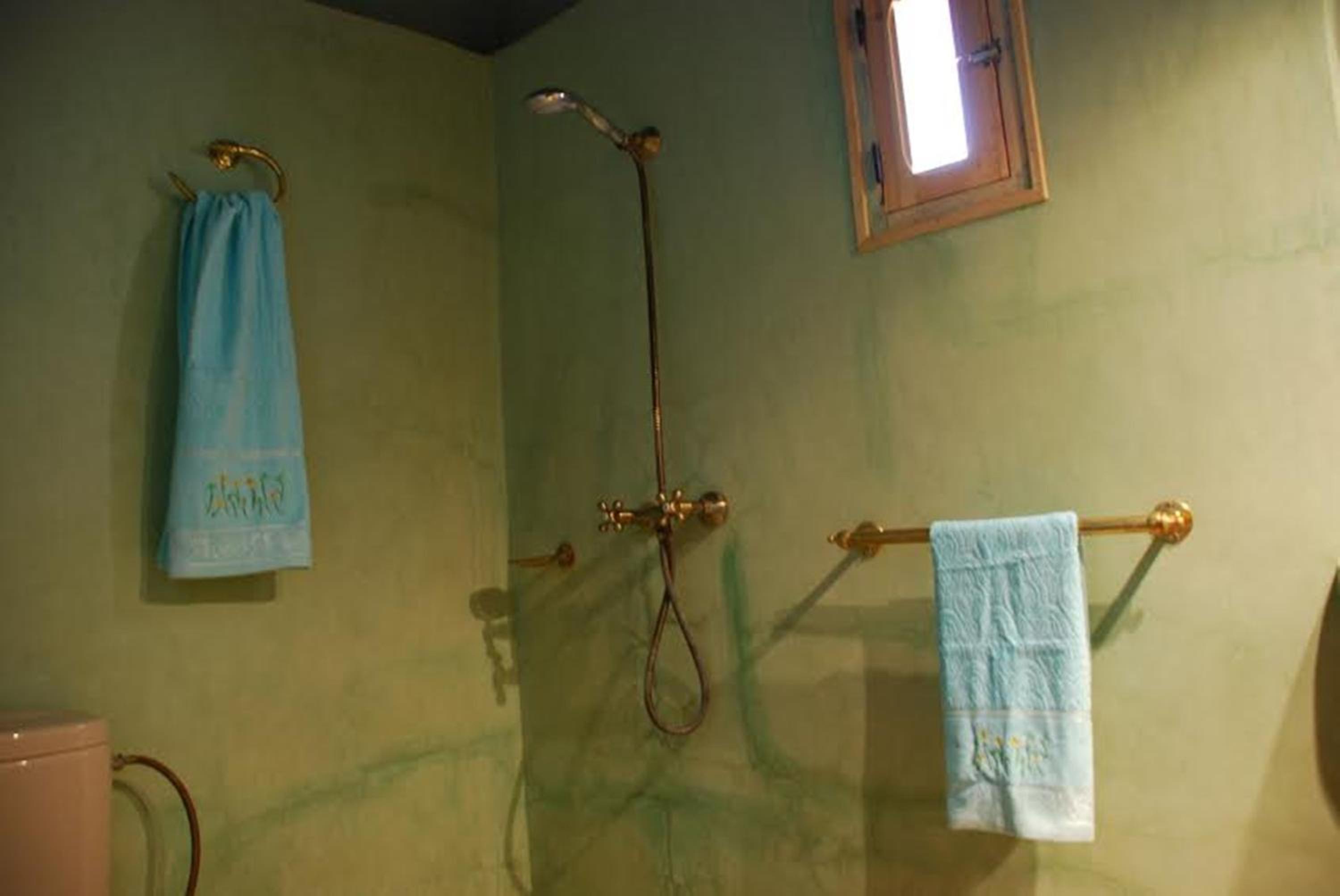Triple Room with Private Bathroom photo 2