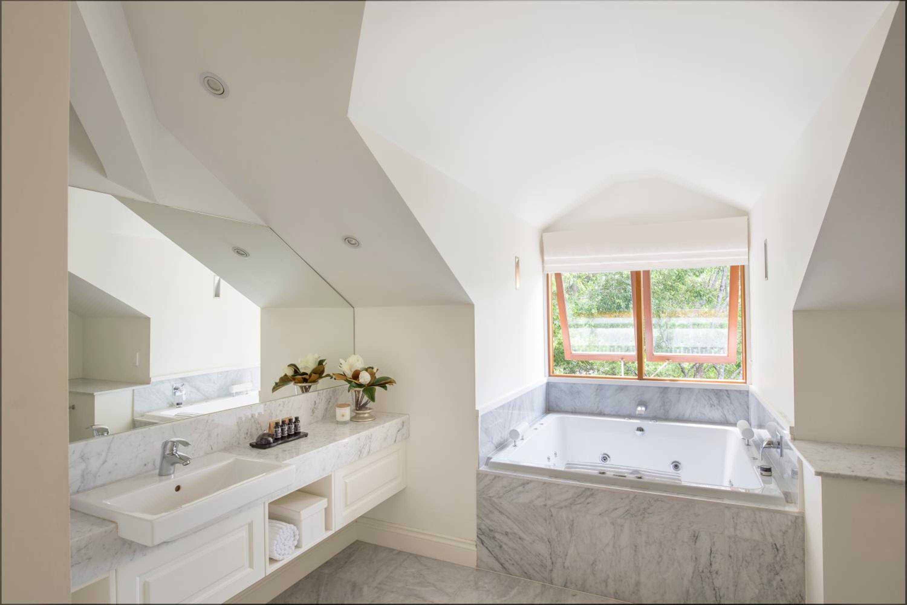 Junior Spa Suite photo 3