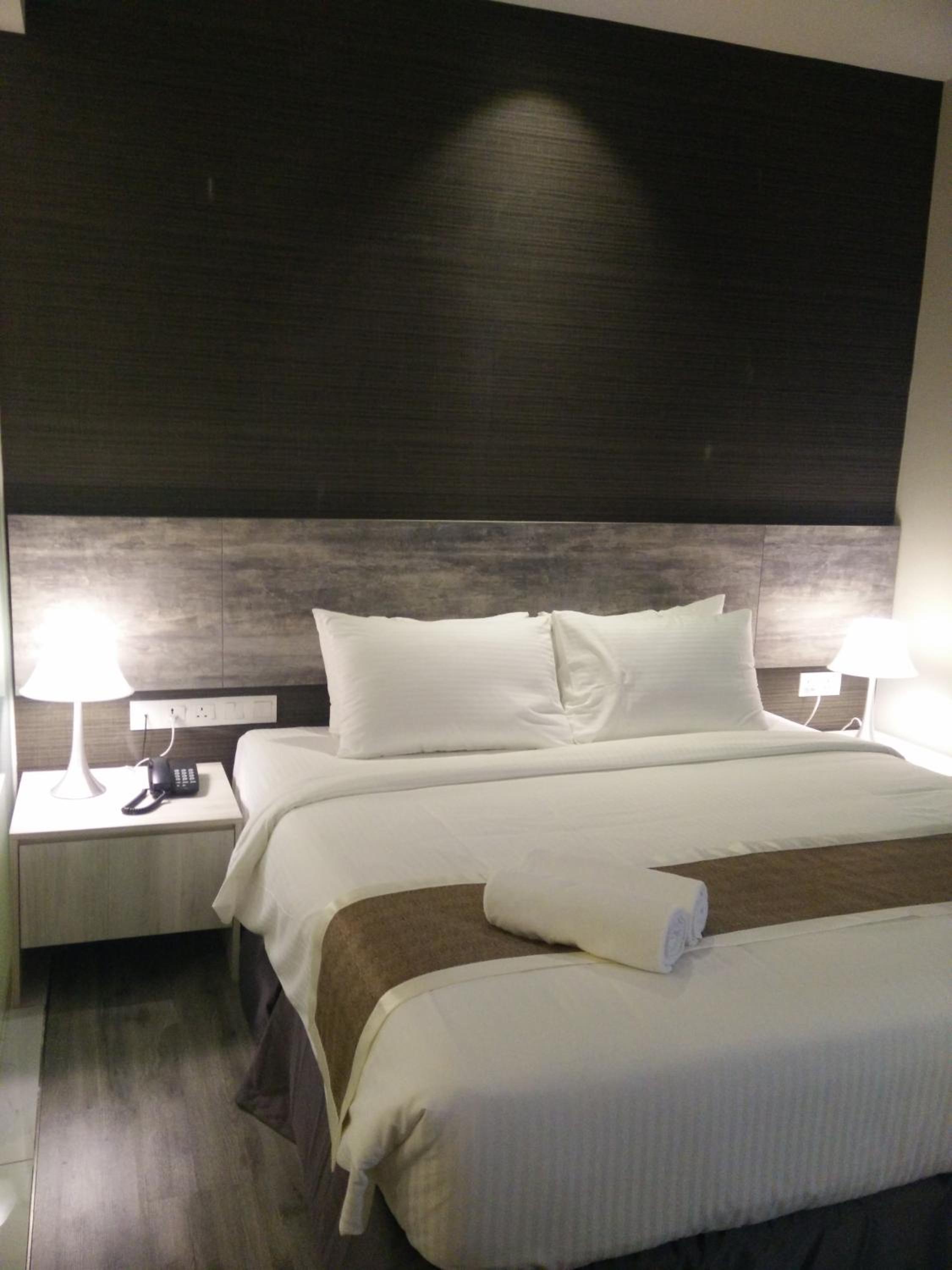 Standard King Room (No Window)