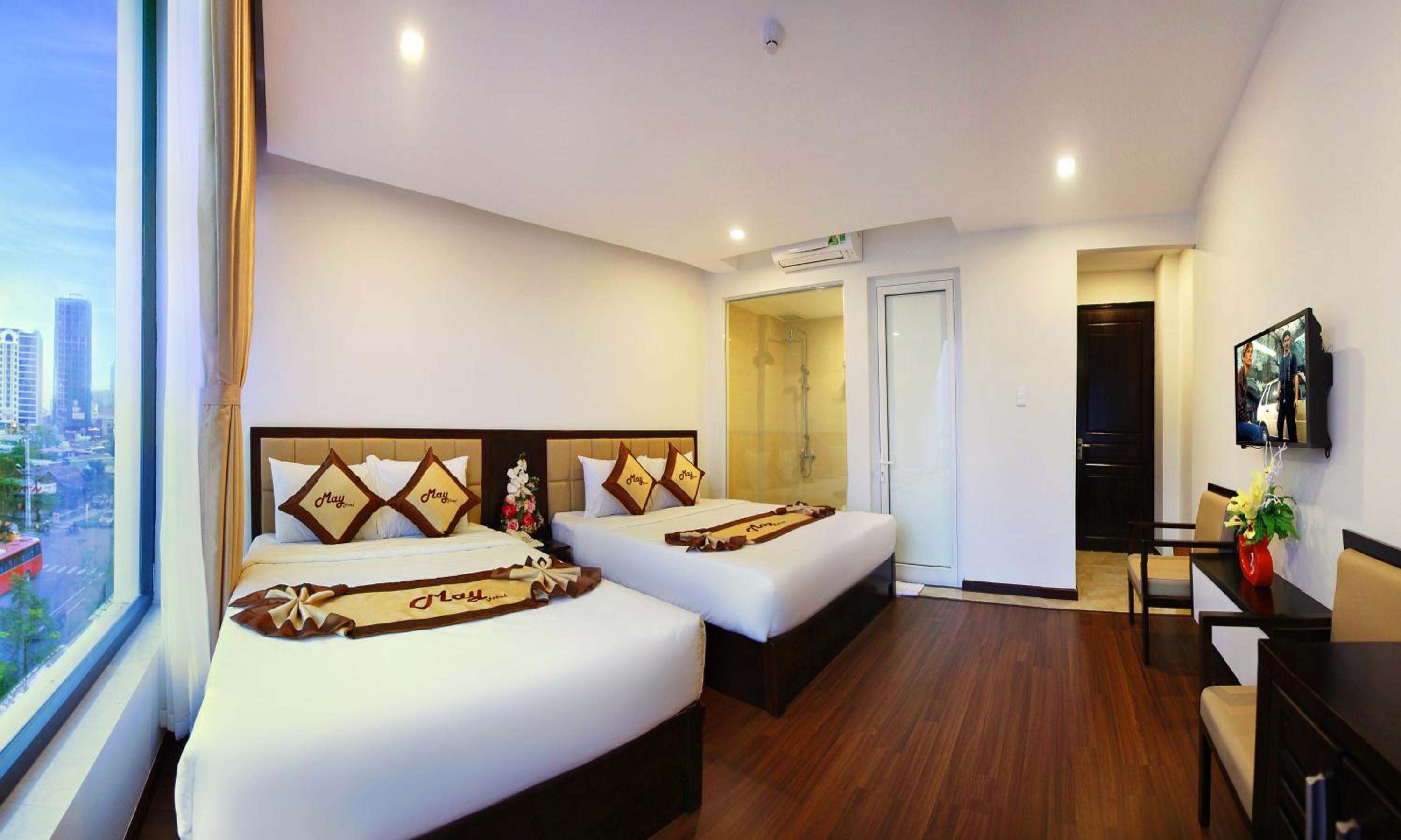 Standard Family Room - Photo 8
