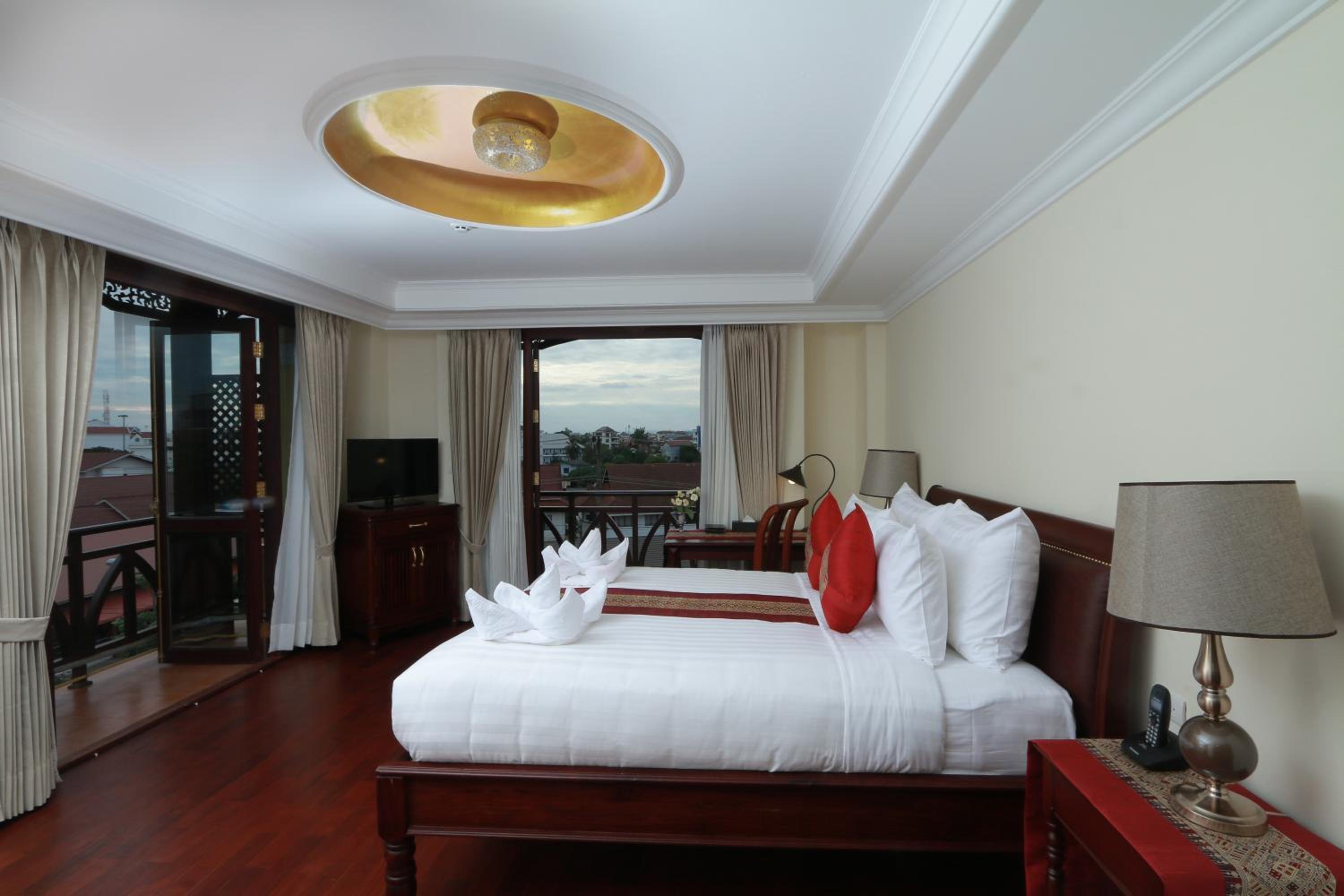 Executive View Suite