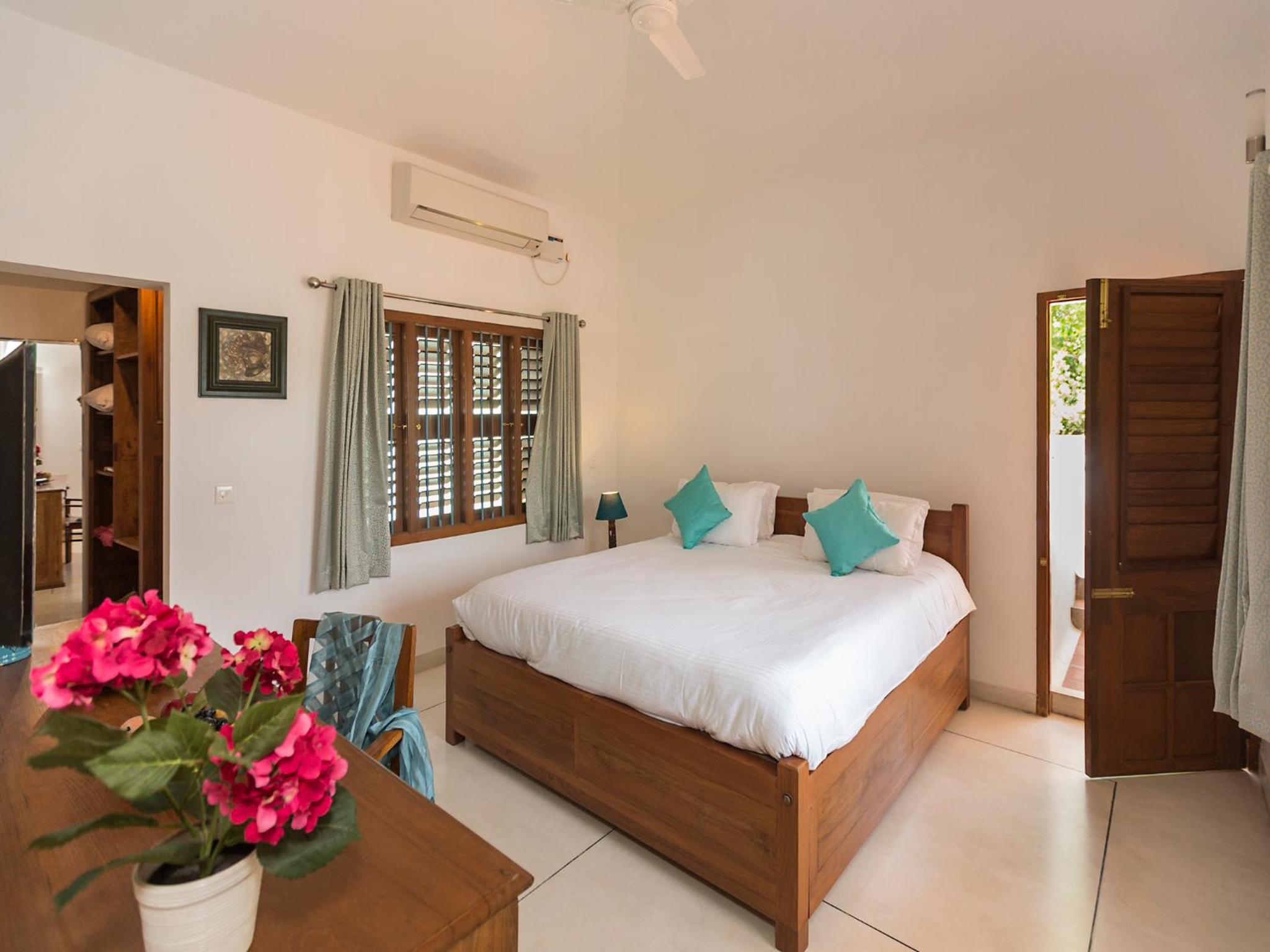 Double Room with Pool View