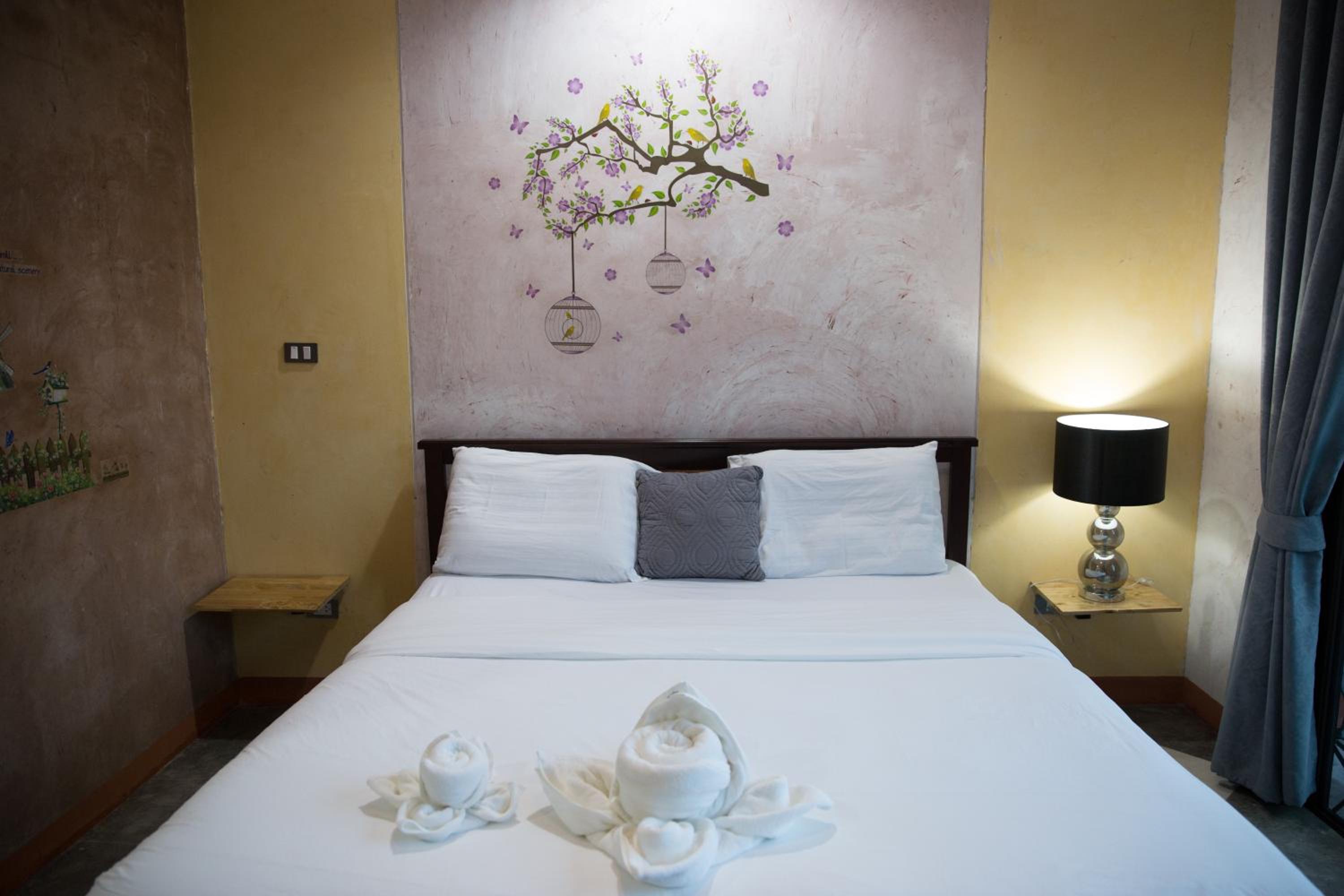 Standard Double Room - Photo 8